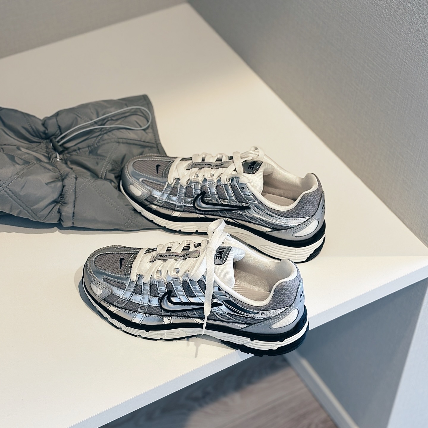 Nike P-6000 黑銀 Y2K 液態銀 奶油底 復古 慢跑鞋 CN0149-001