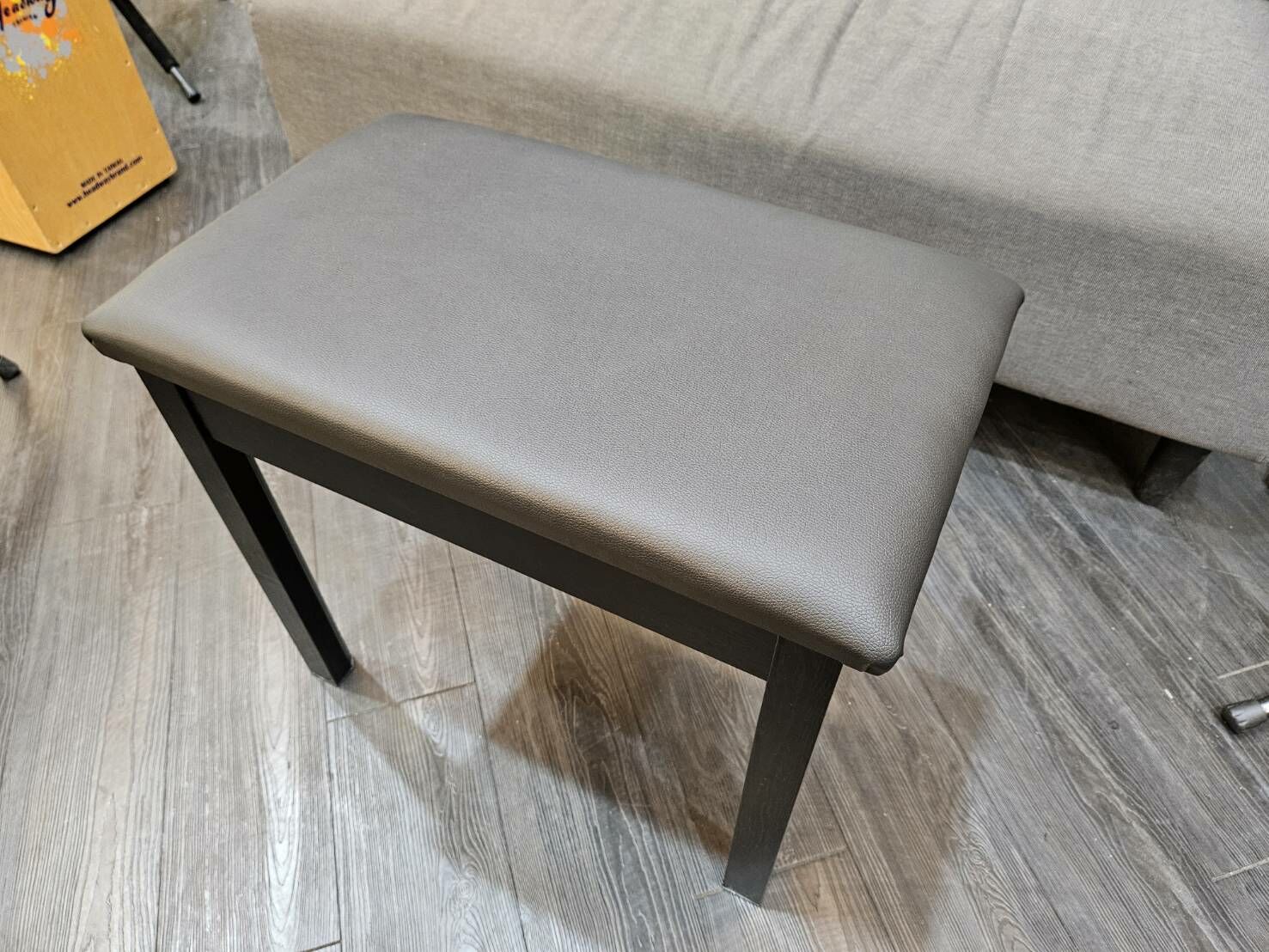 單人固定式鋼琴椅 電子琴椅 YM618 PU皮革 直腳 鋼琴椅 黑色/白色 第 3 張圖片｜三峽鍵盤 / 鋼琴