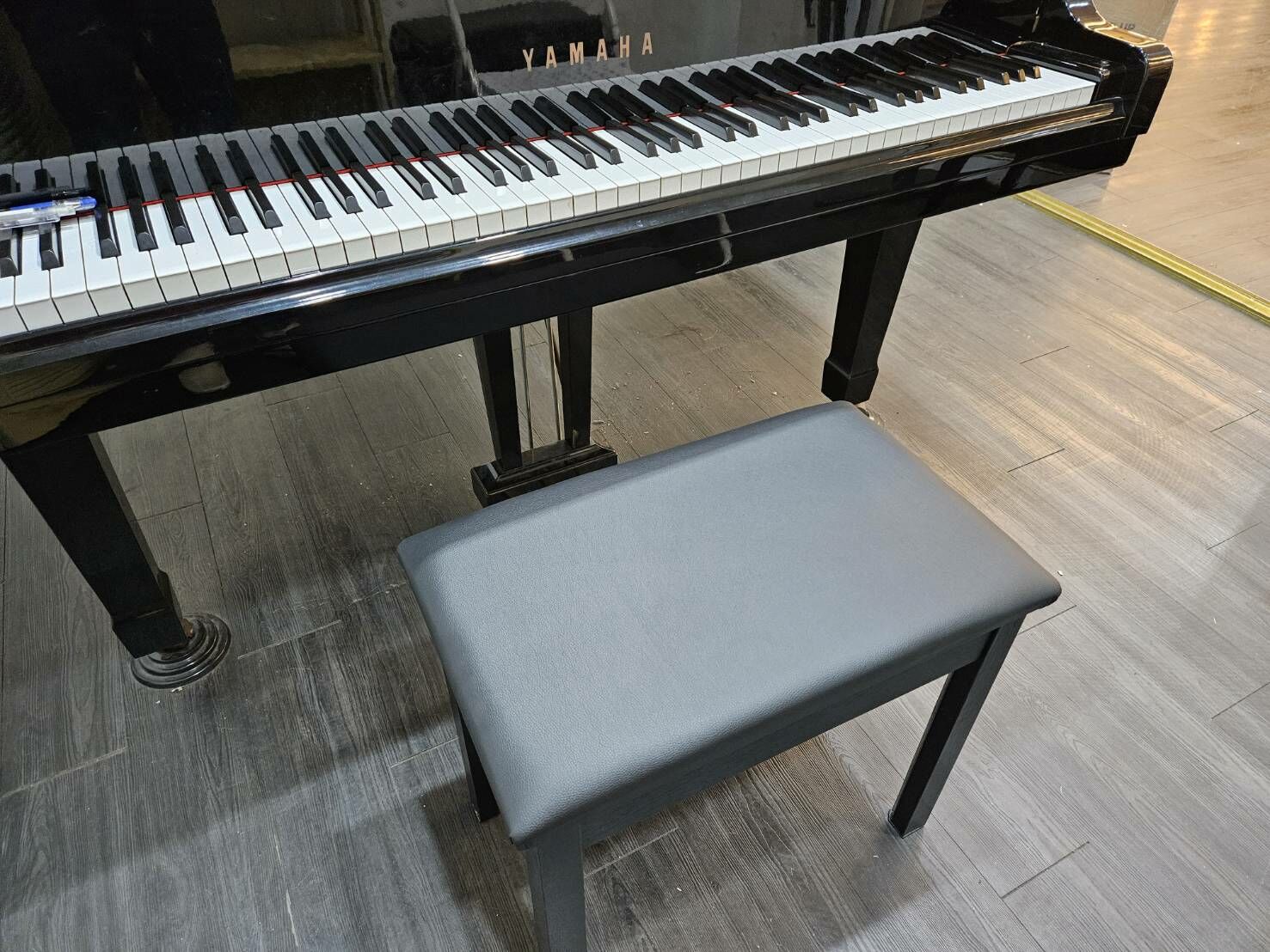 單人固定式鋼琴椅 電子琴椅 YM618 PU皮革 直腳 鋼琴椅 黑色/白色