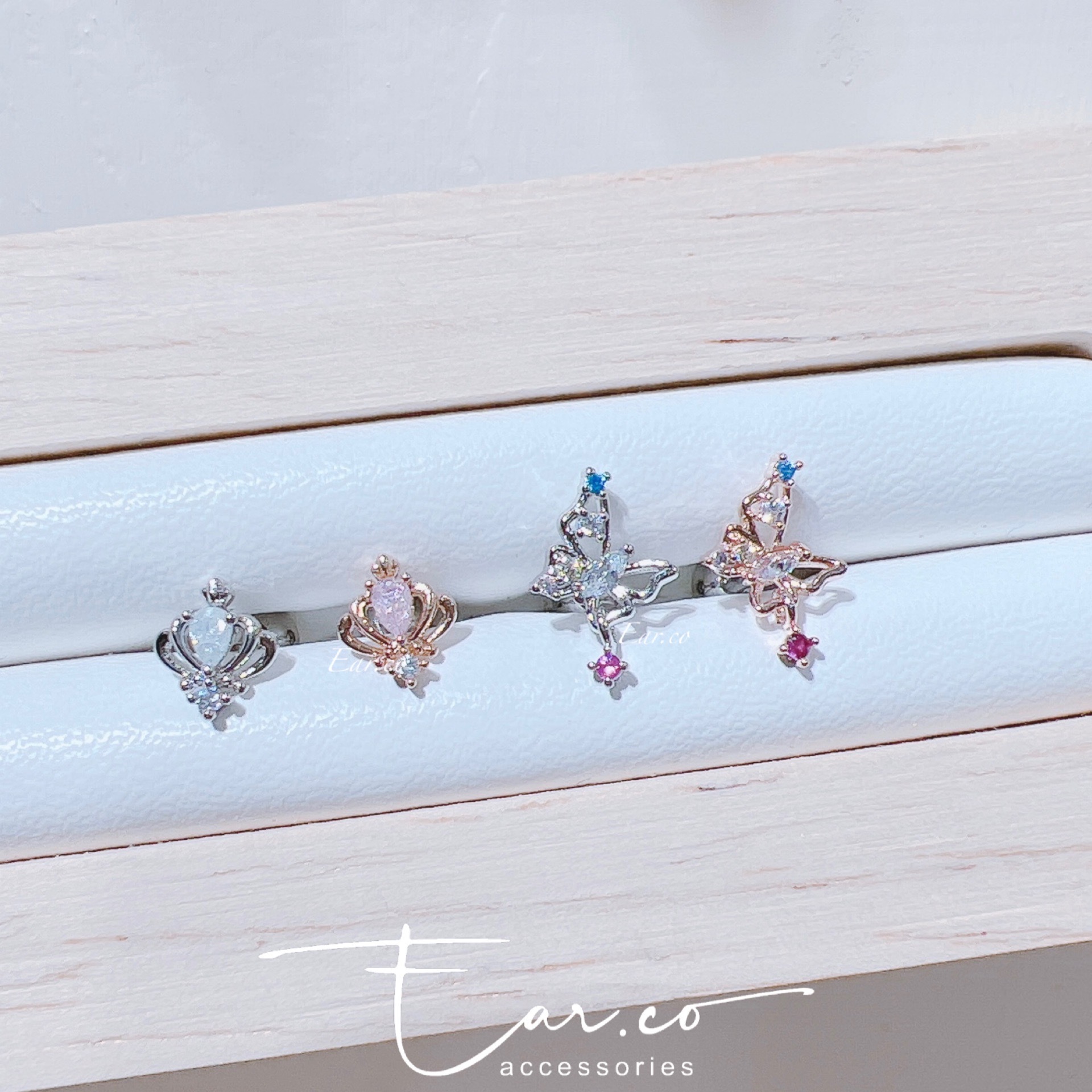 小皇冠/小蝴蝶耳珠/耳骨釘 [單支] #P032