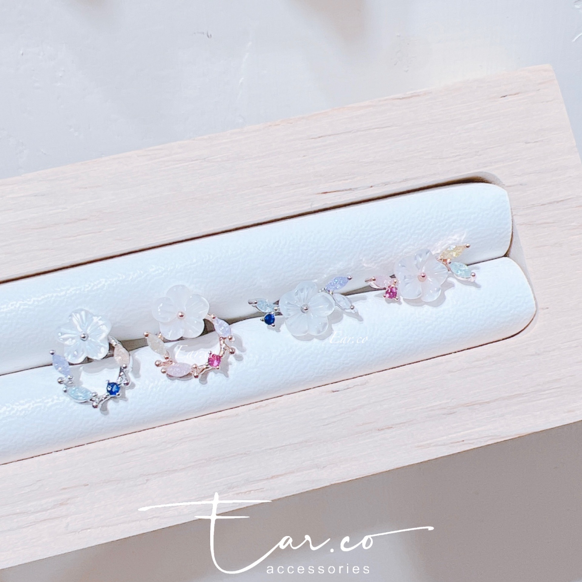 貝殼花彩色花圈/彩色一字貝殼花耳骨釘 [單支] #P030