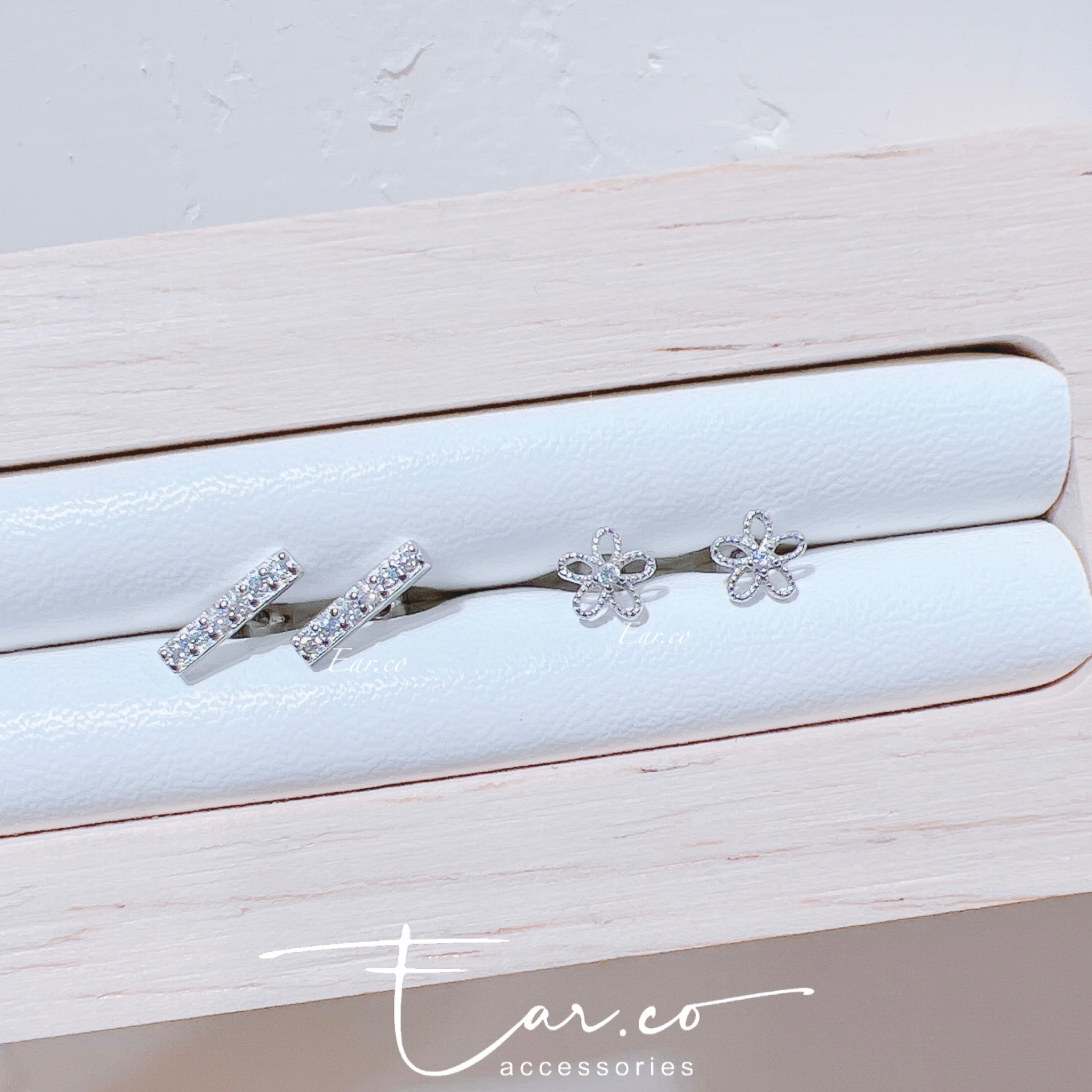 閃石一字排/褸空閃石小花花純銀耳珠/耳骨釘 [一對] #P027