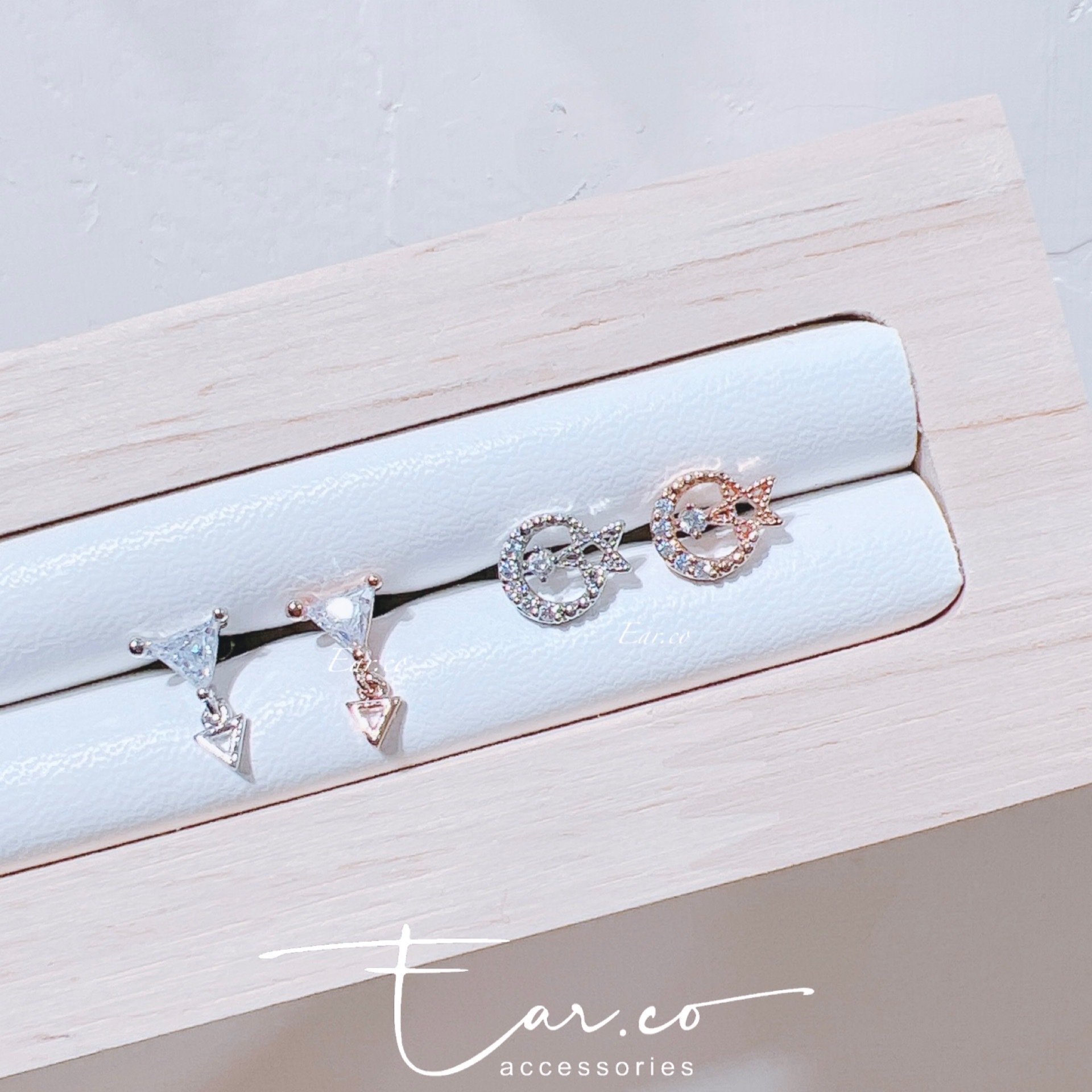 閃石垂釣倒三角/月亮星星圈耳骨釘 [單支] #P025