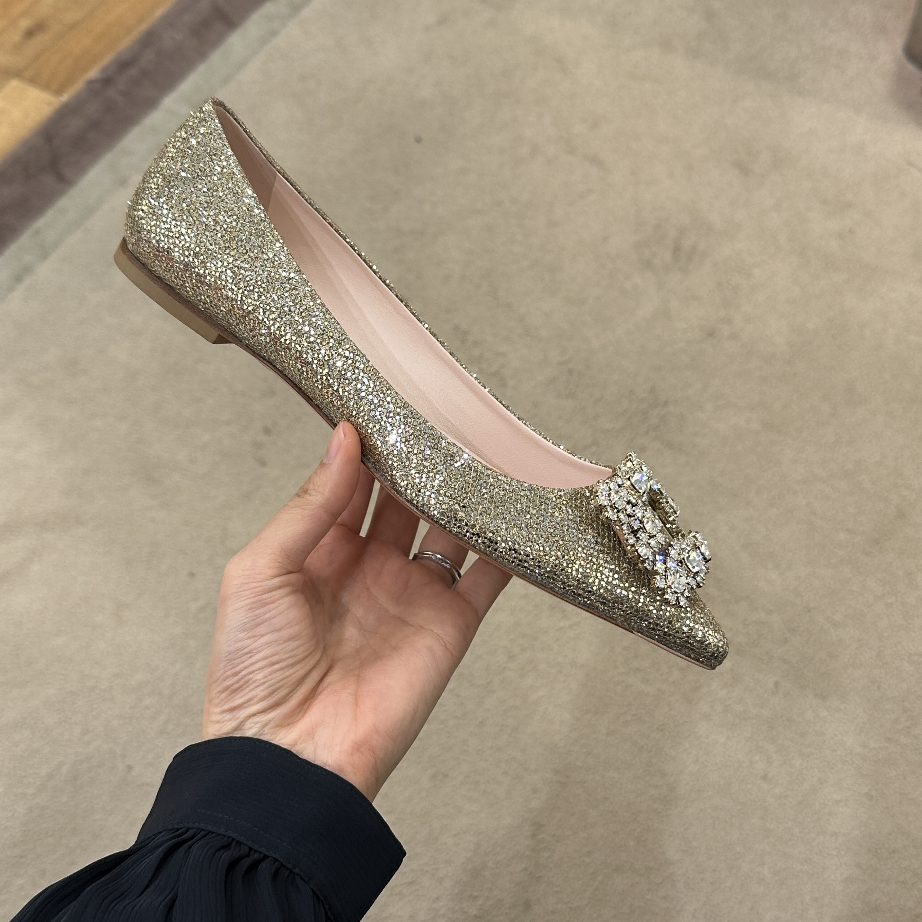 Roger Vivier RV flower strass flats glitter gold