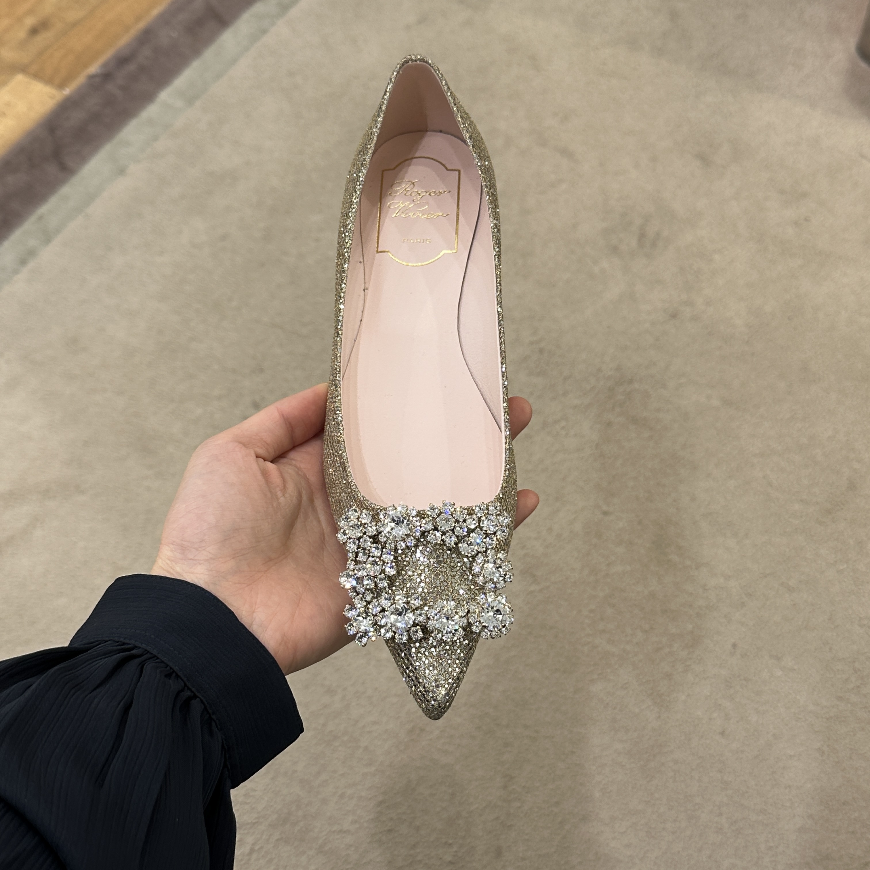 Roger Vivier RV flower strass flats glitter gold