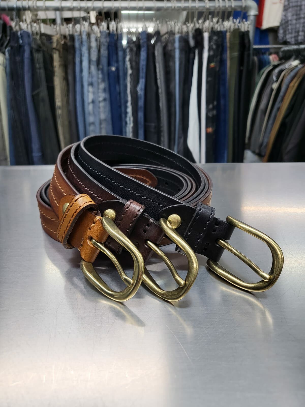 金扣真皮皮帶 A0023