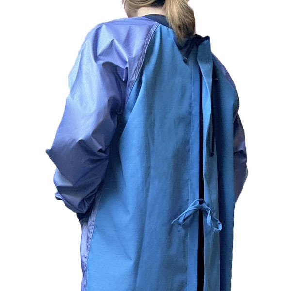 隔依具有防水抗靜電功能,後片平織布設計，散熱快，適合台灣炎熱潮濕氣候。