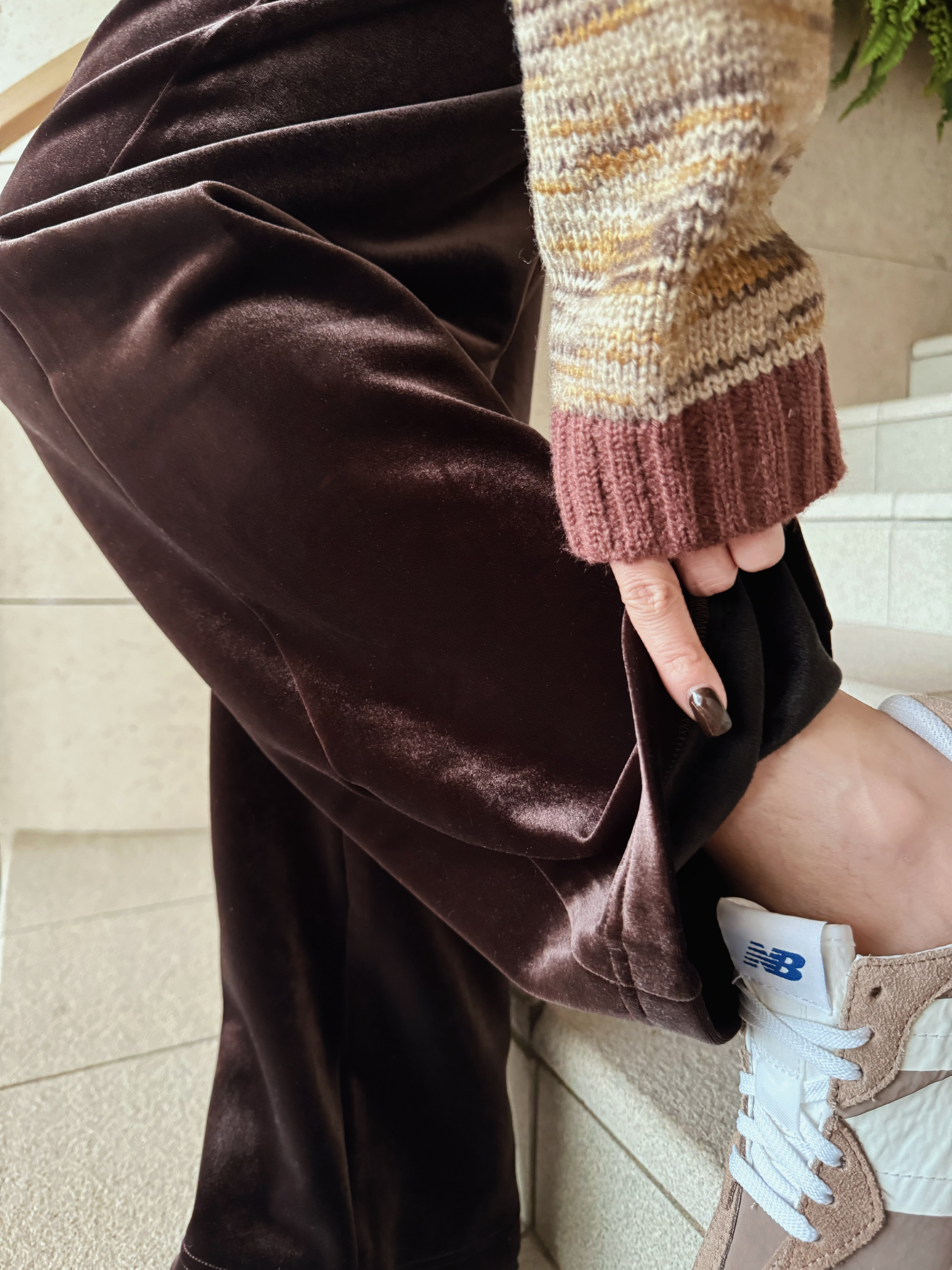 Stretch Fleece Velvet Straight Leg Pants_PT241L21