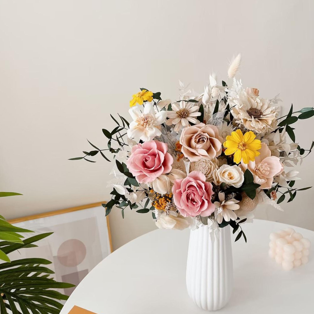 奶油粉高雅永生盆花