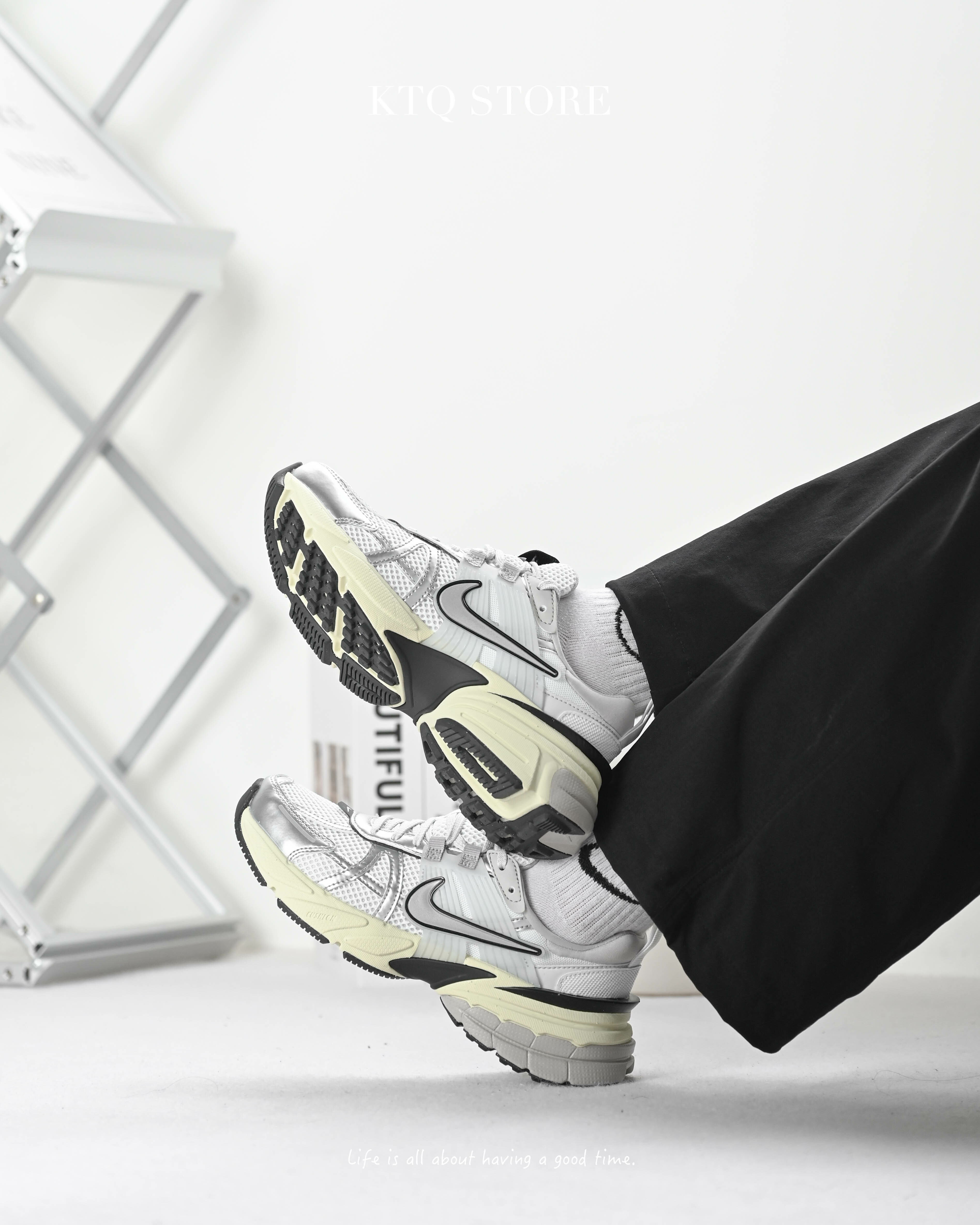 KTQ STORE ‧  ΝΙΚΕ V2K RUN Runtekk 白銀 FD0736-100
