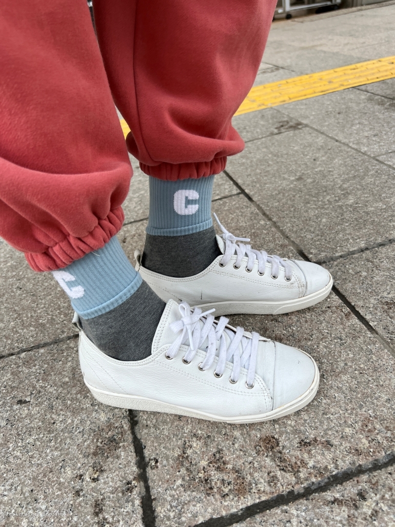 正韓撞色C拼接設計襪 (藍)