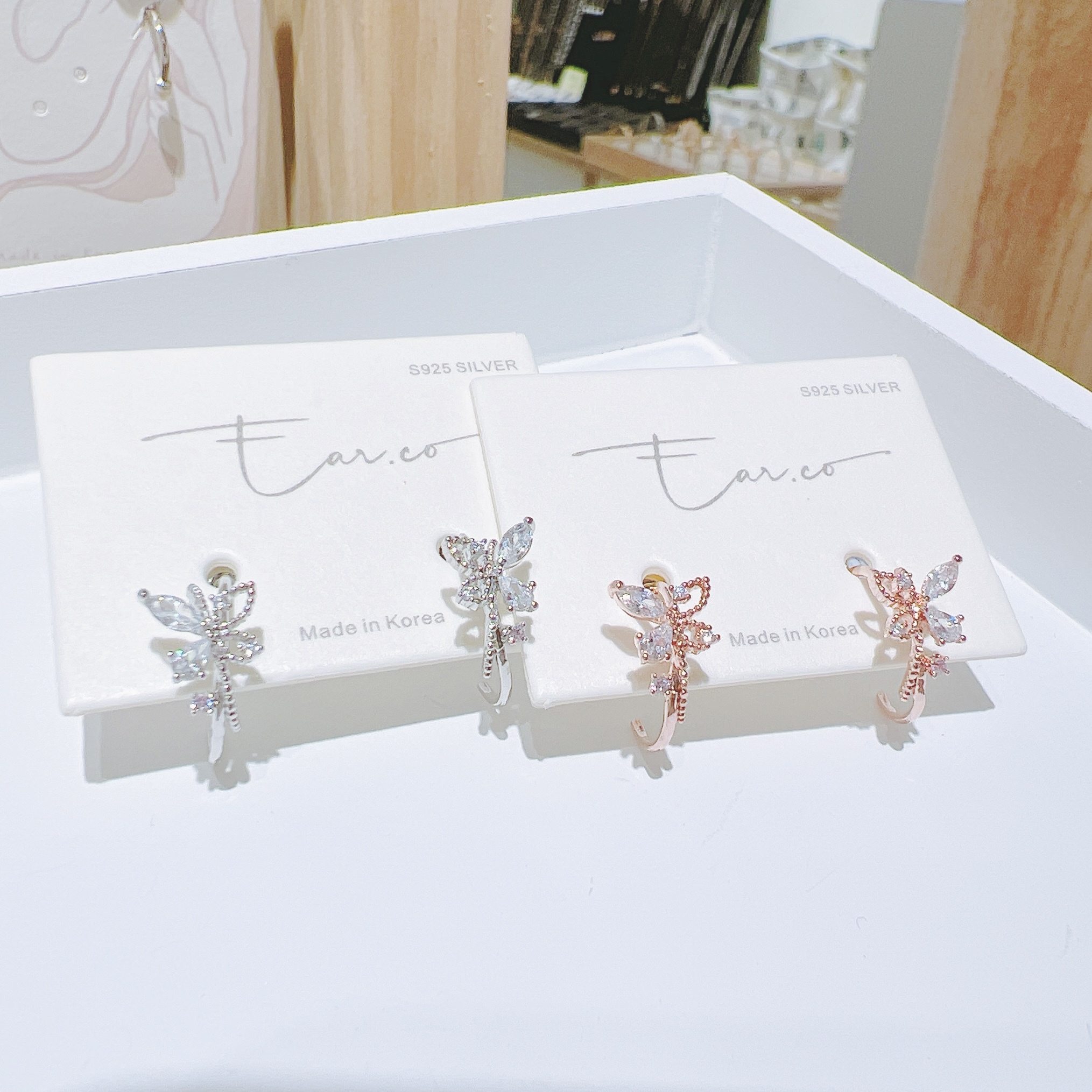 閃石開叉蝴蝶半耳圈 #H25