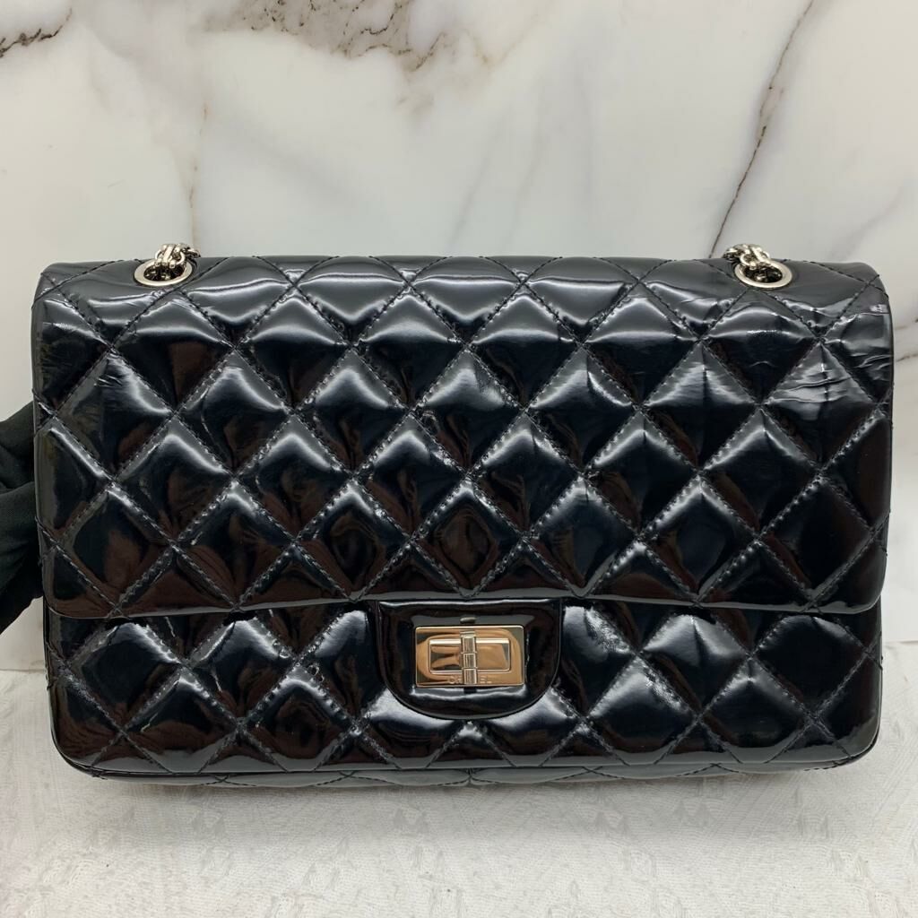 Chanel 2.55 jumbo classic flap
