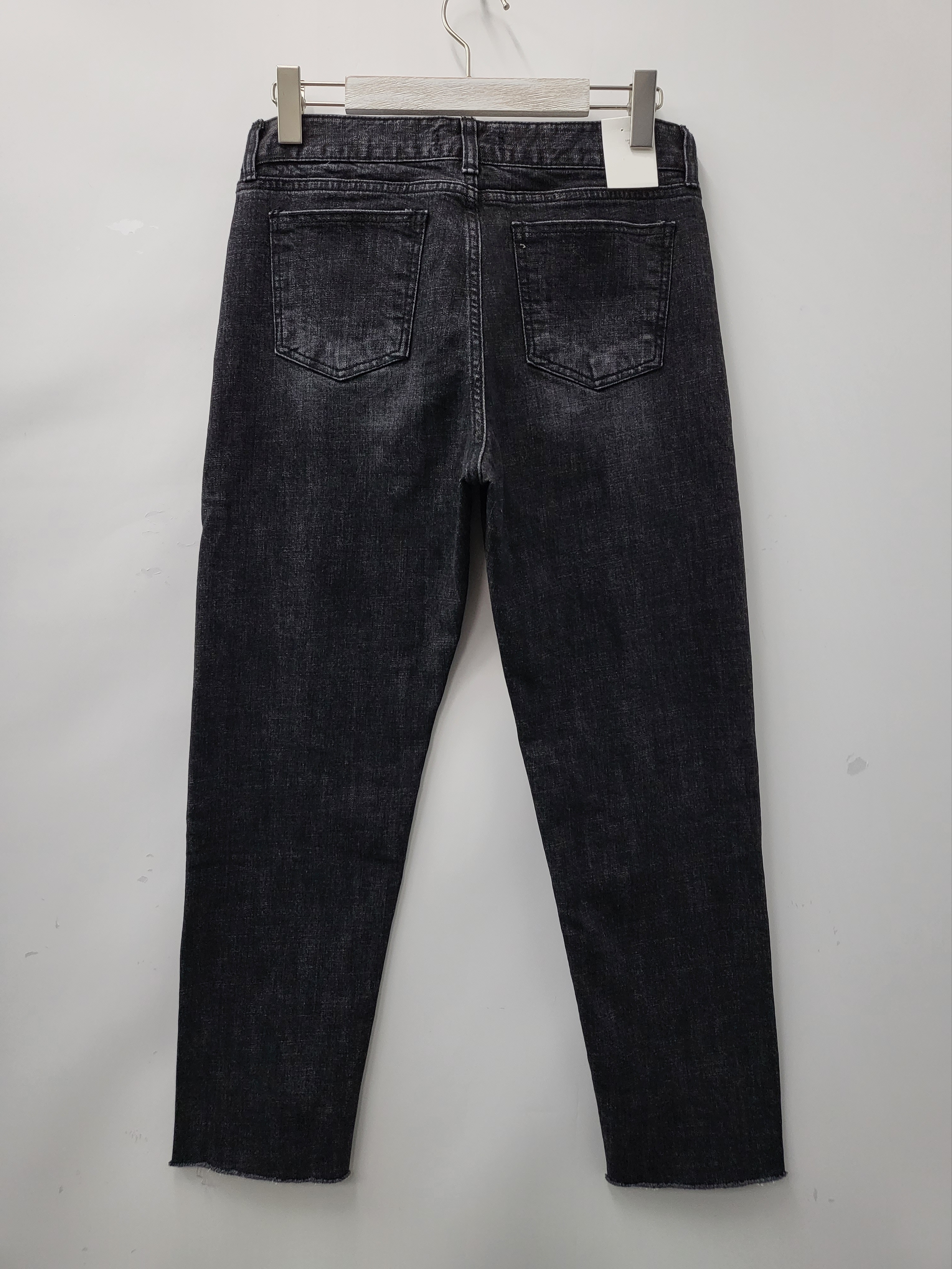 洗水修身牛仔褲 J711