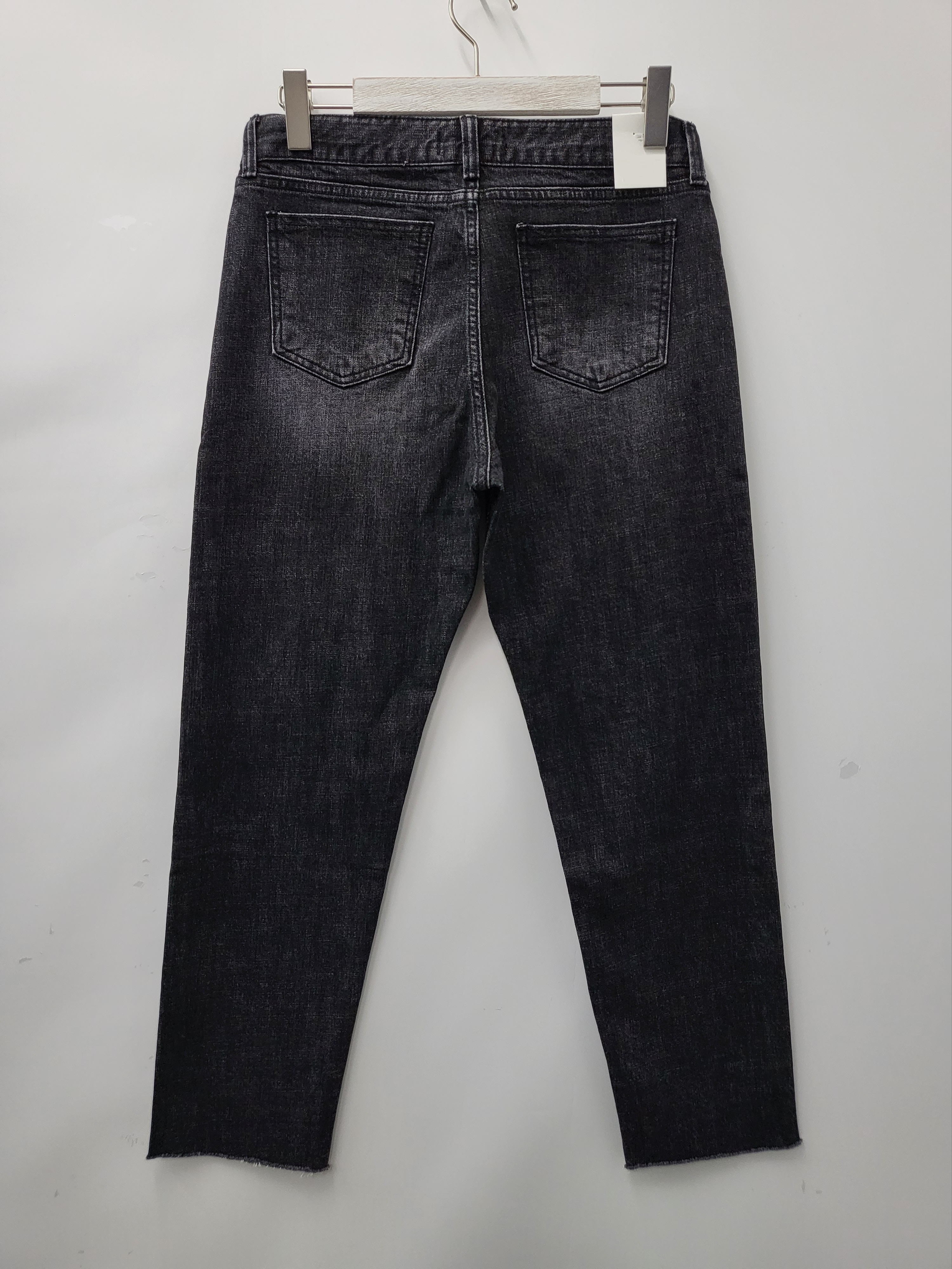 洗水修身牛仔褲 J715