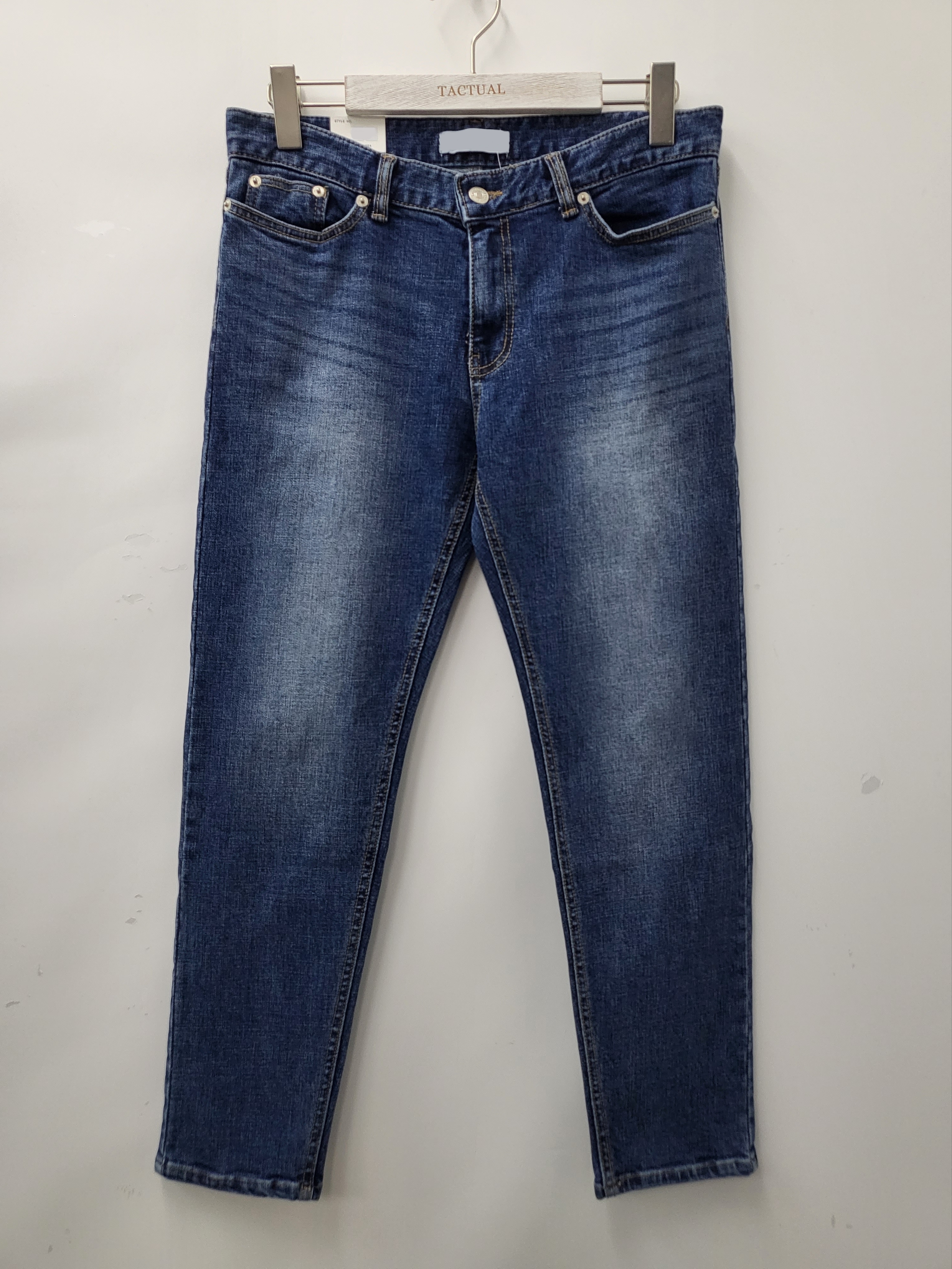 洗水修身牛仔褲 J717