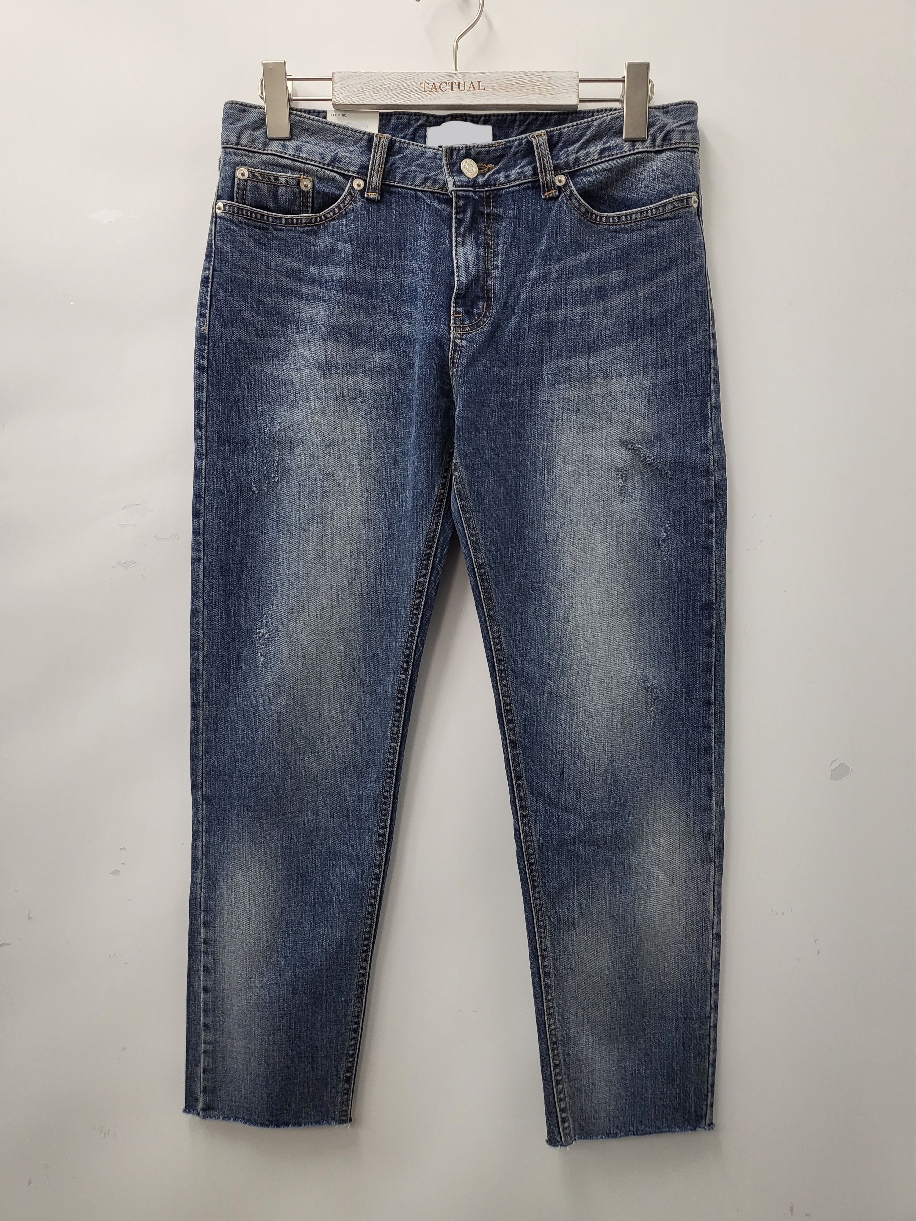 洗水修身牛仔褲 J719