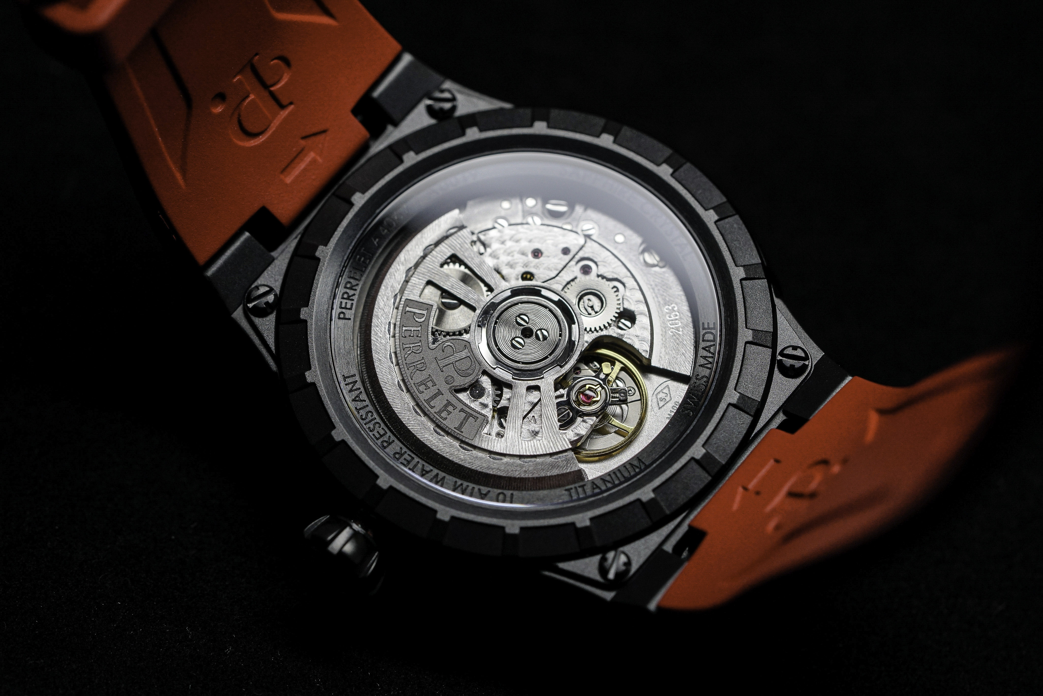 旋風系列 ｜TURBINE 41 TITANIUM RED