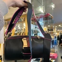 [S] LOVE MOSCHINO JC4370PP0FKH100B BULLET BAG,BLACK/PINK, 8058055430442 (SLM232)