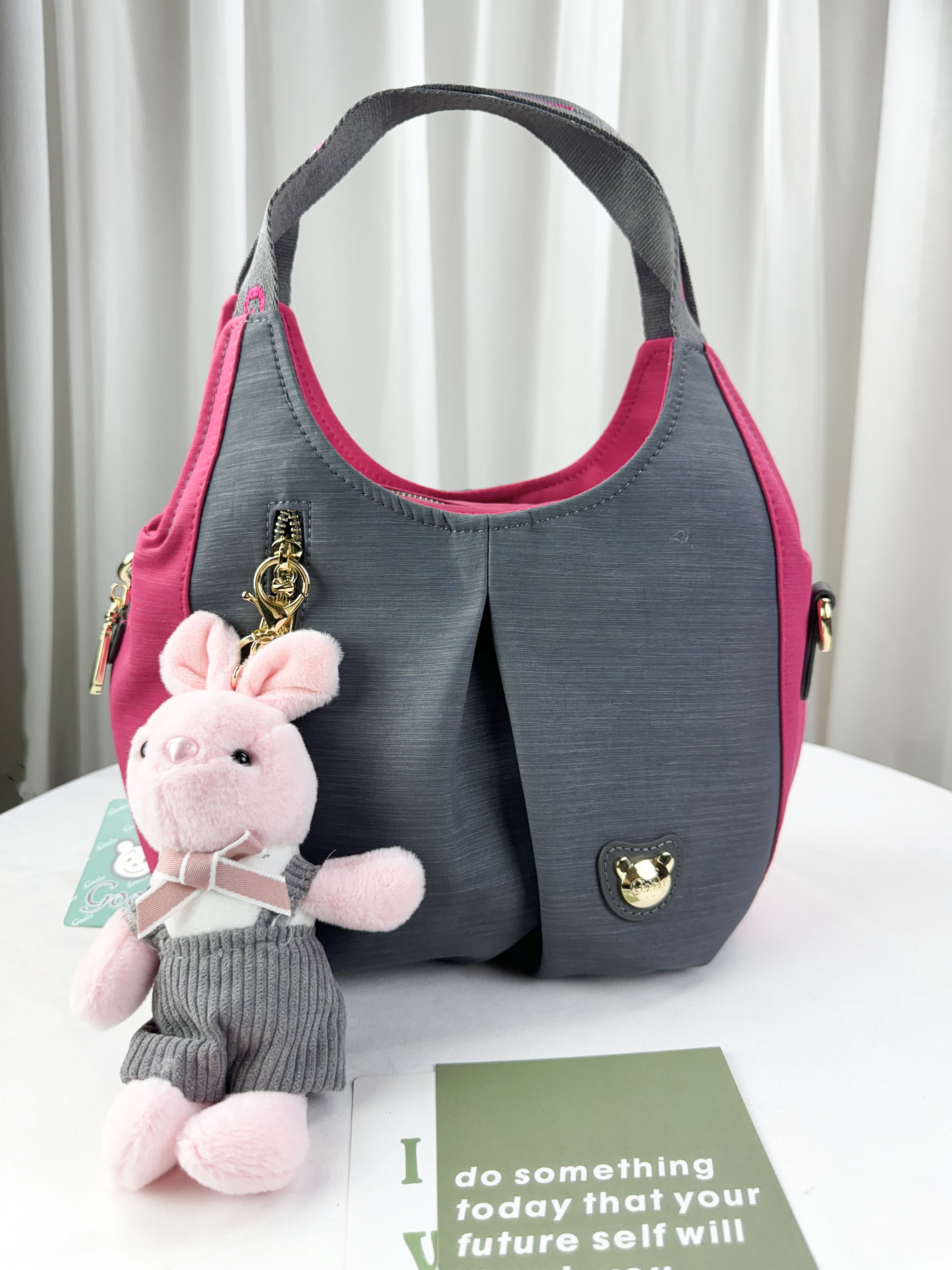 GOODS 灰桃拼色防潑水手提包 / 側背包 附兔兔吊飾  #2540