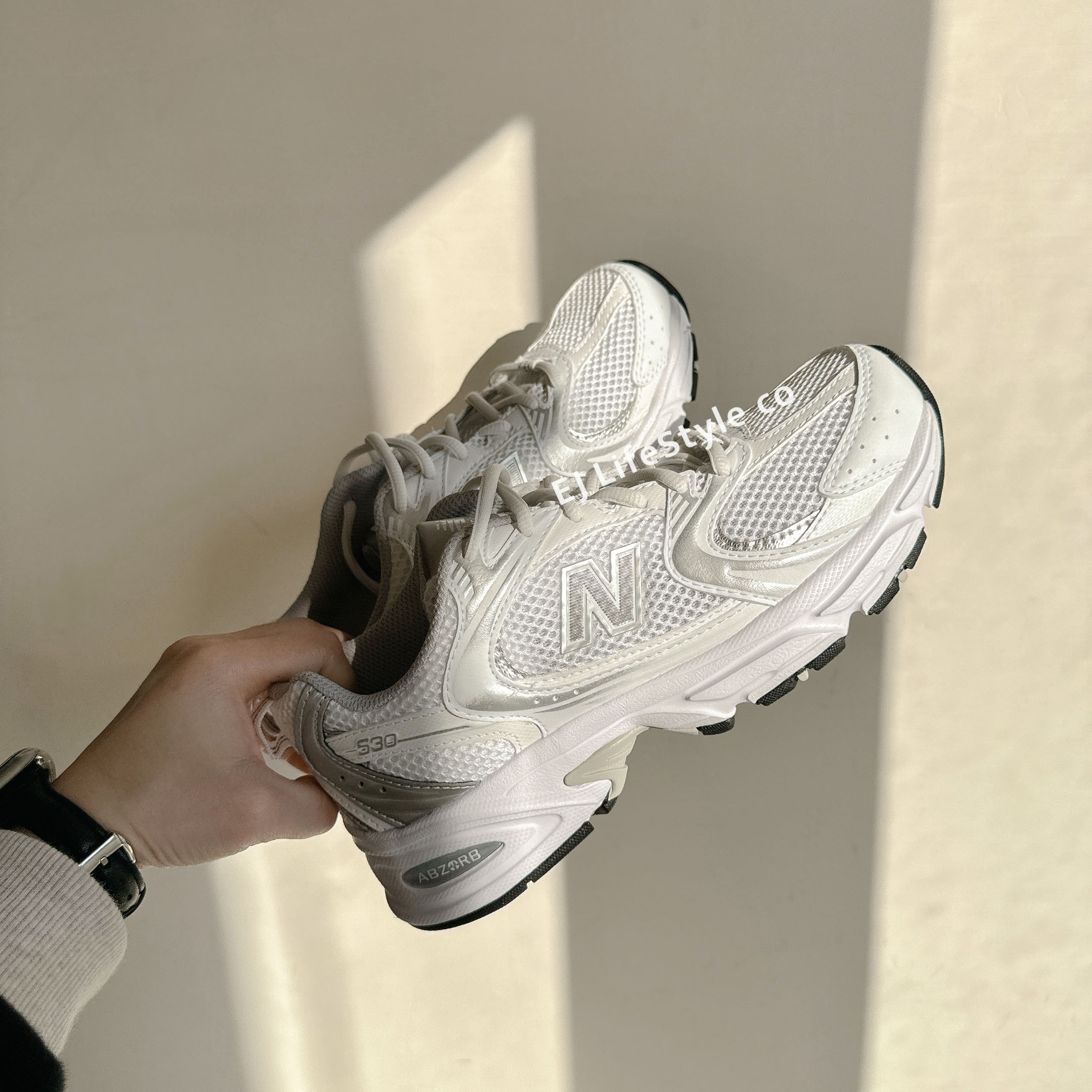 NEW BALANCE 530 NB nb530 白銀 銀色 男鞋 MR530EMA / 現貨