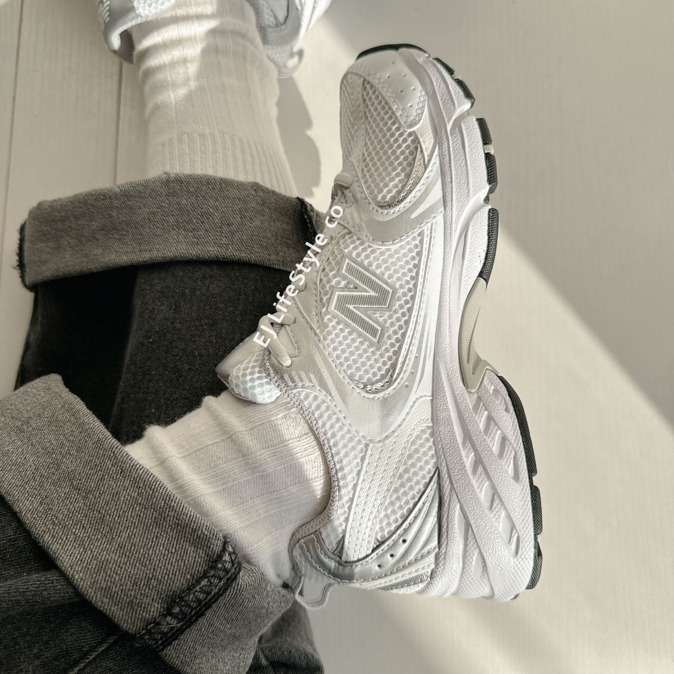 NEW BALANCE 530 NB nb530 白銀 銀色 男鞋 MR530EMA / 現貨