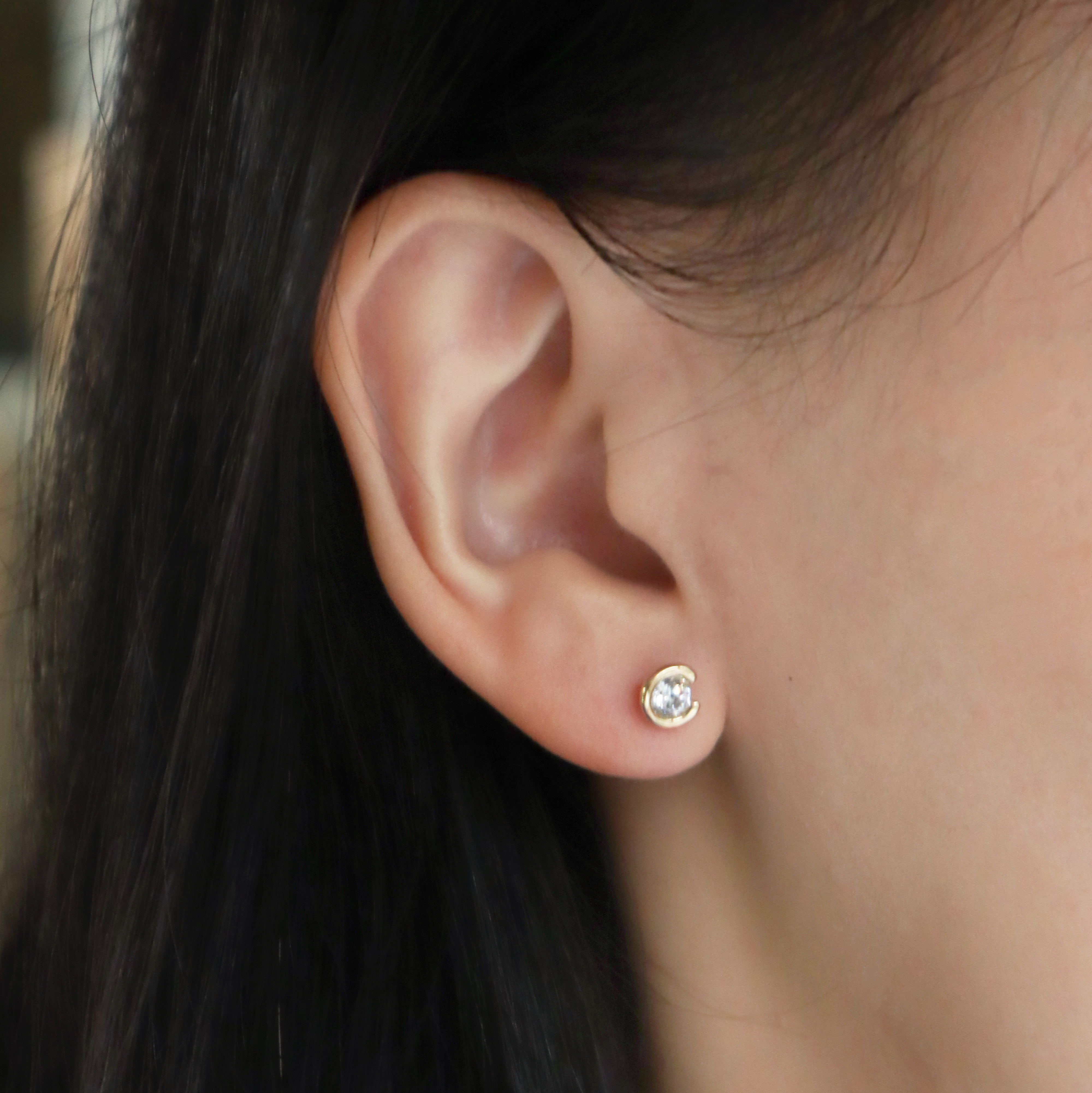 10K/C字獨鑽耳環