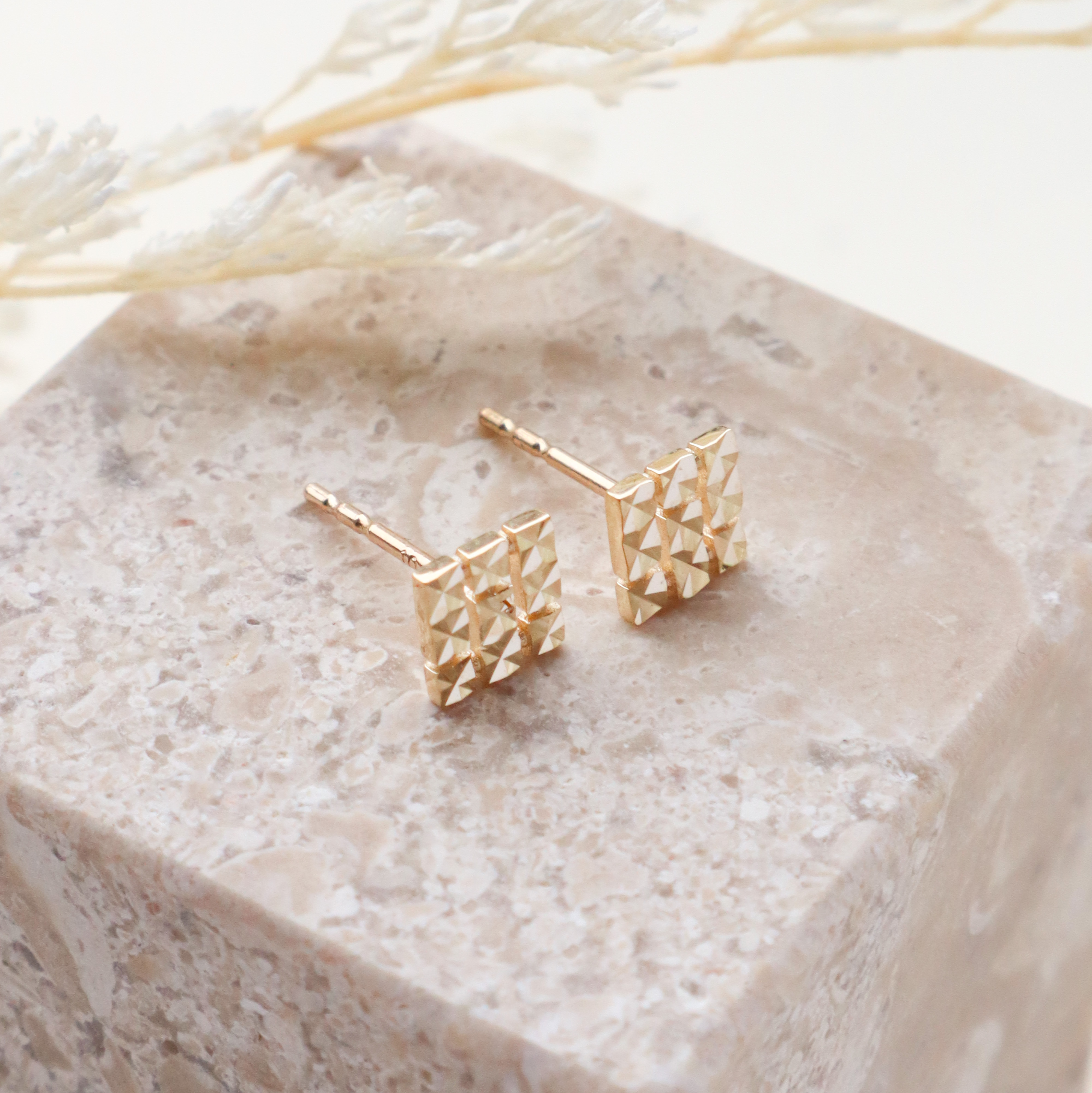 10K/切紋方形耳環