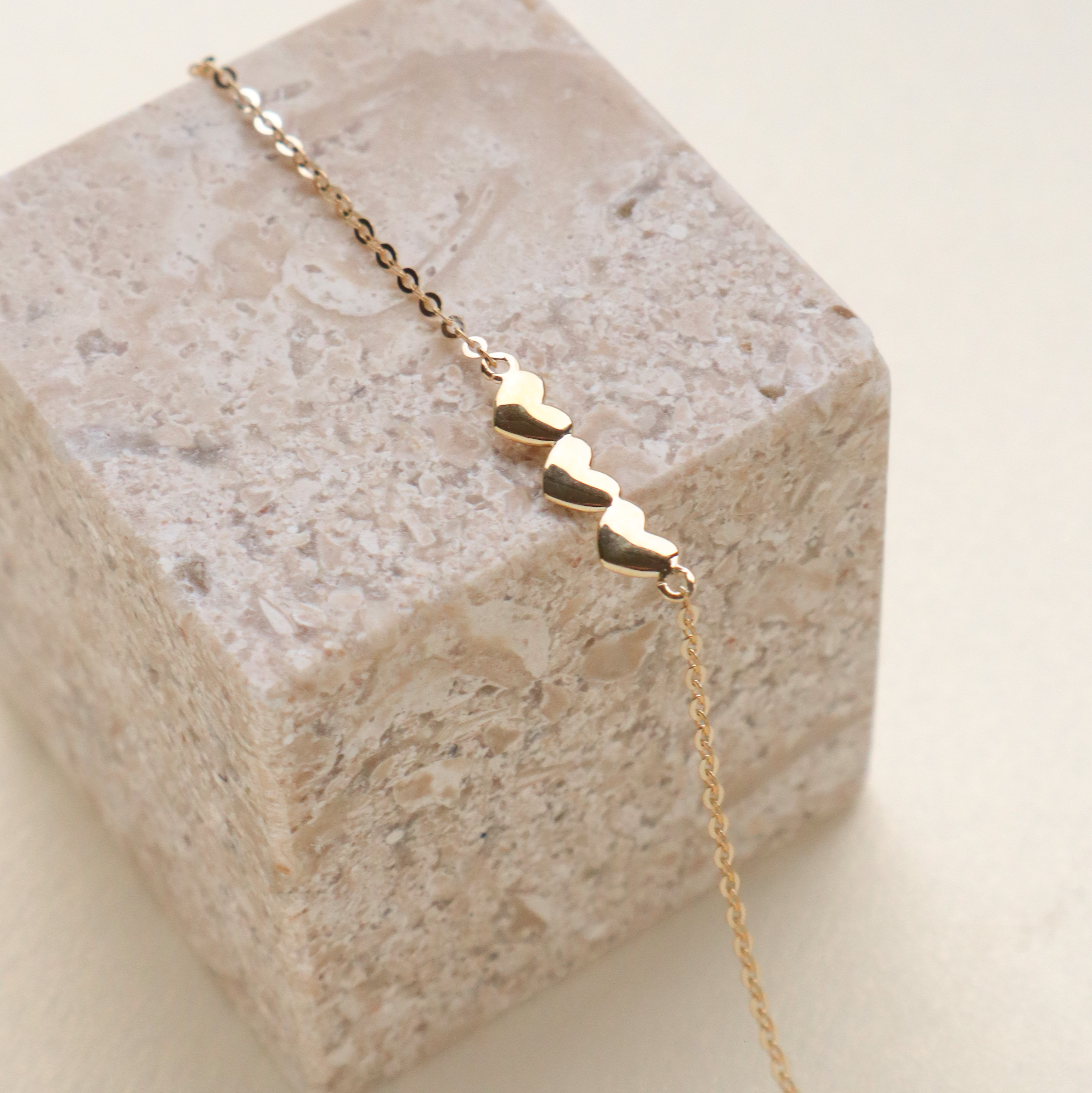 10K/片型愛心氣質手鍊