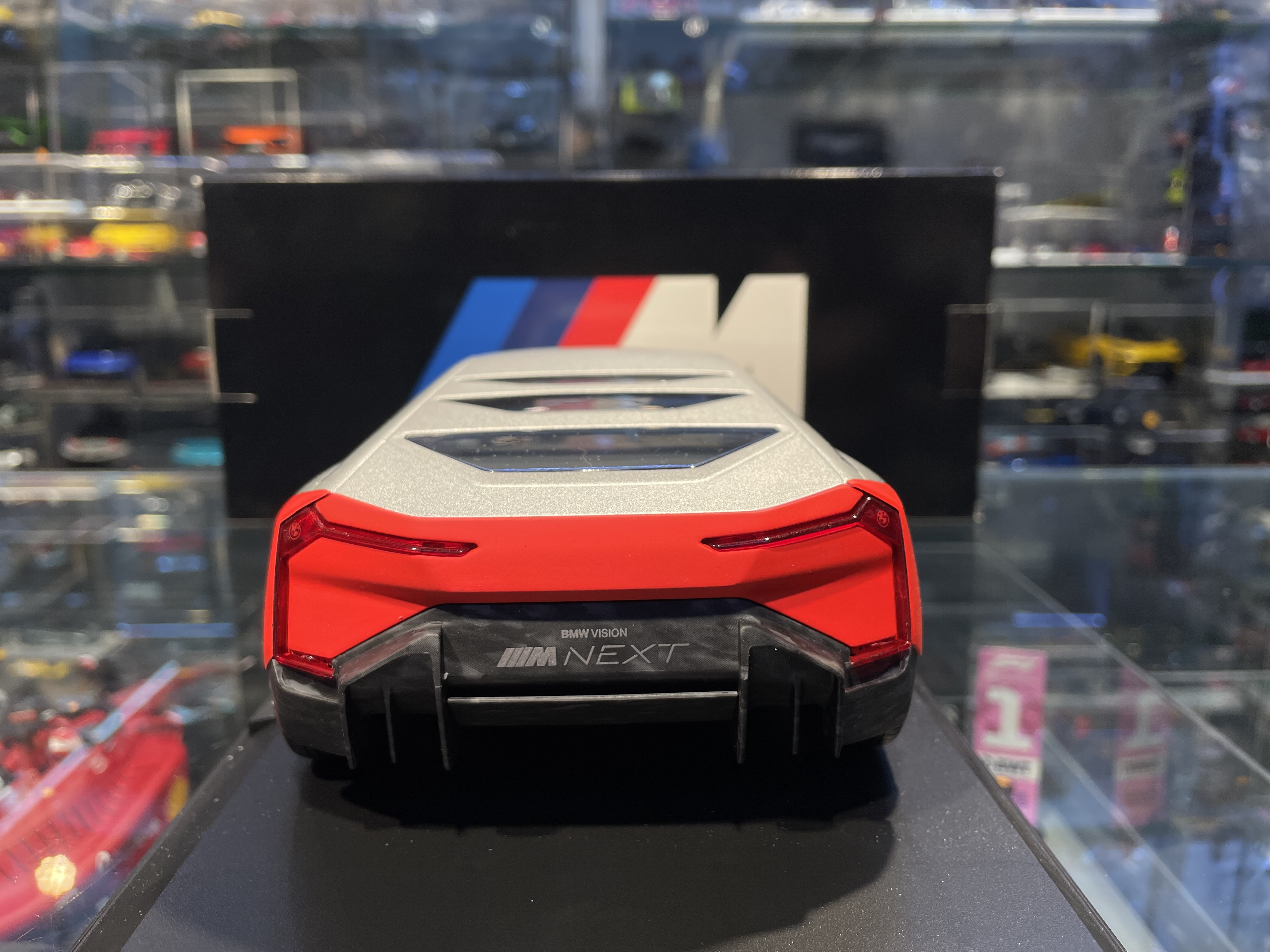 NZG BMW Vision M Next Concept Car 1/18
