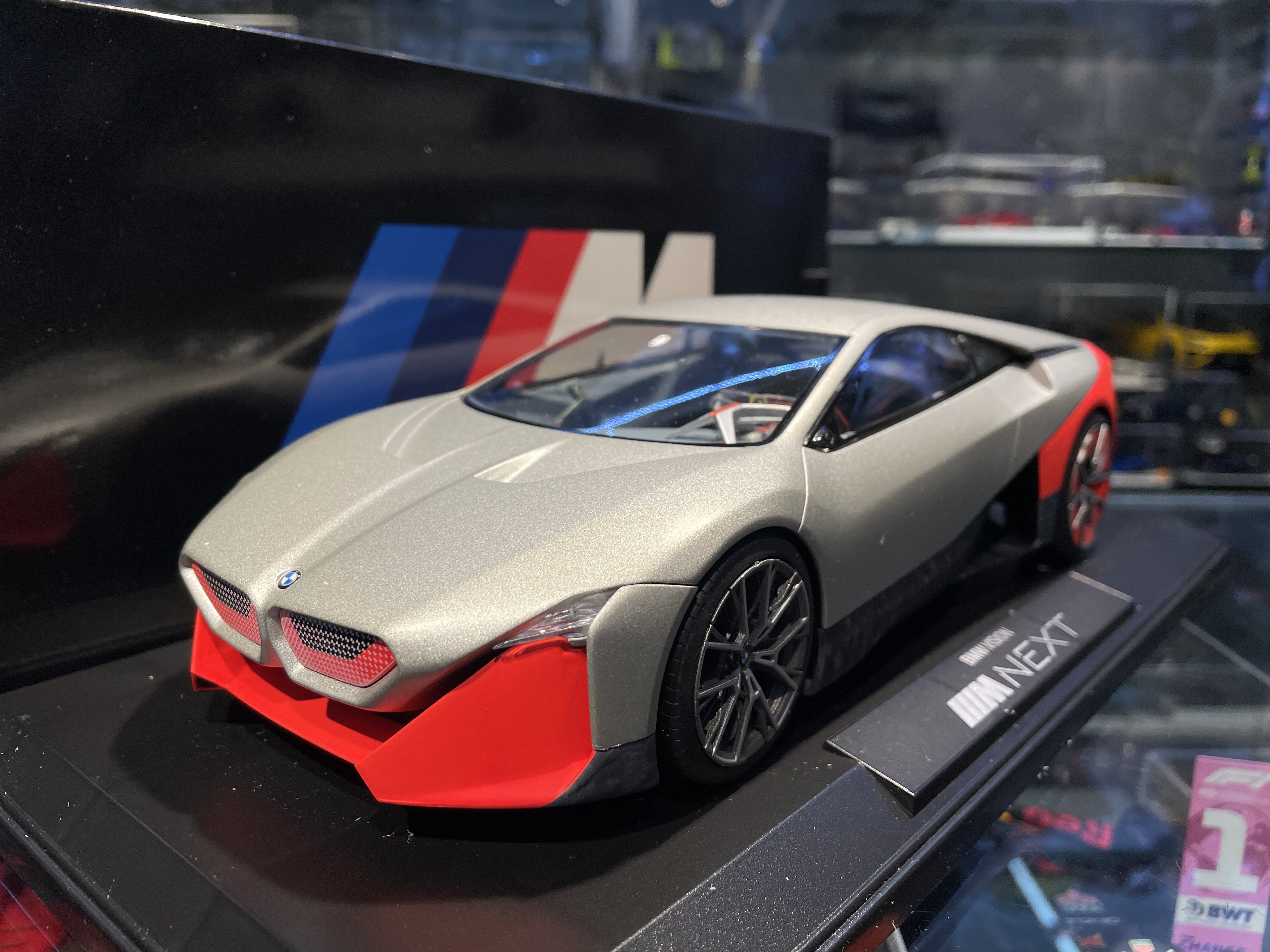 NZG BMW Vision M Next Concept Car 1/18