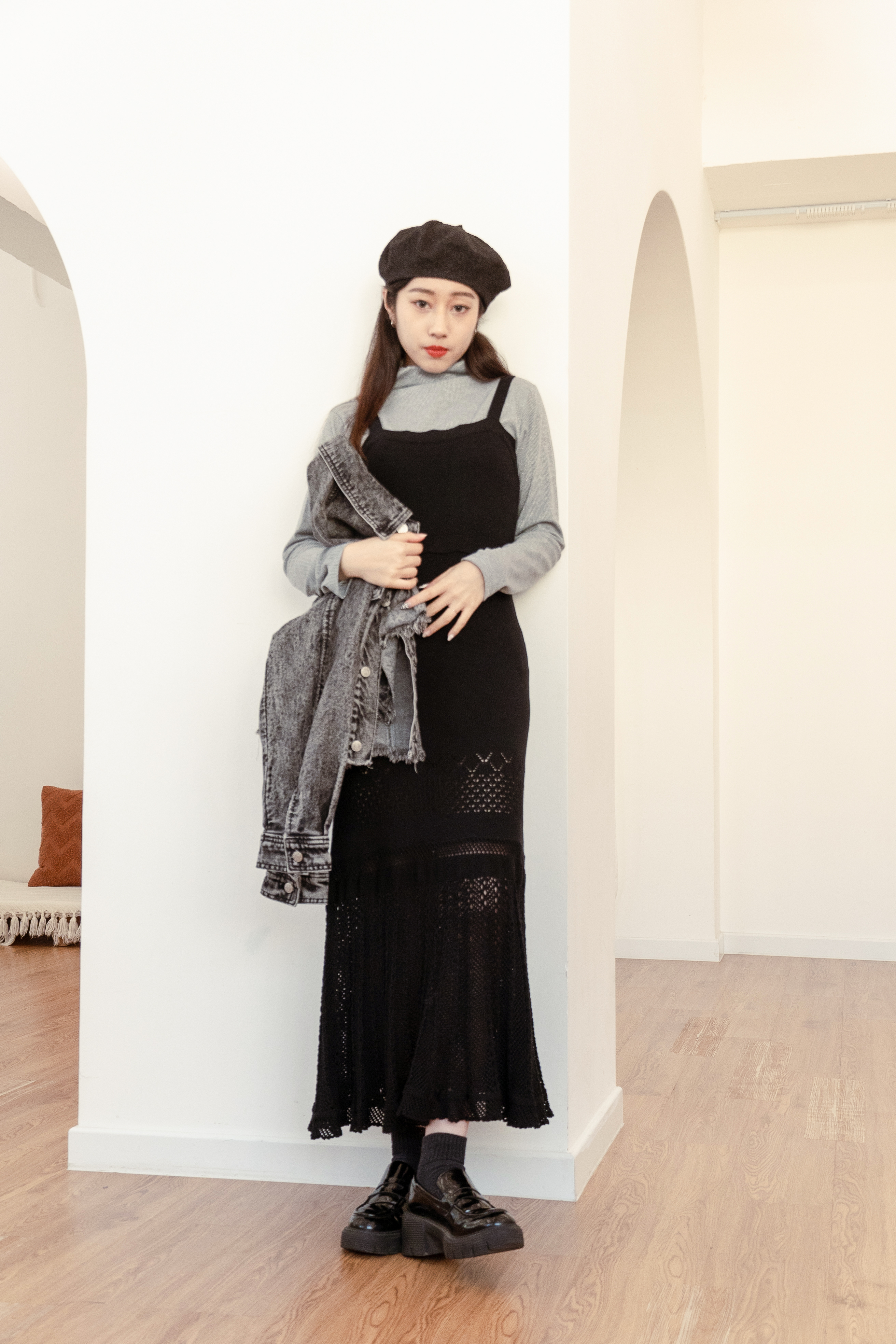 10024｜精緻裙擺～針織鉤花吊帶長裙