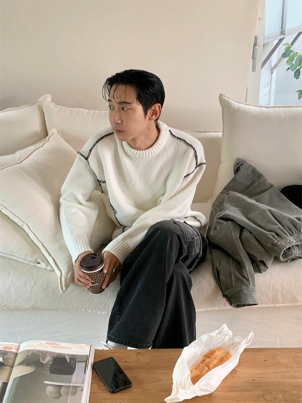 鎖縫切口針織衫上衣