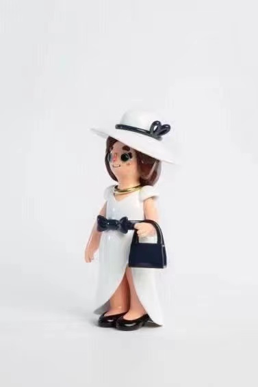 Cesar Piette The Modern Lady Limited Edition