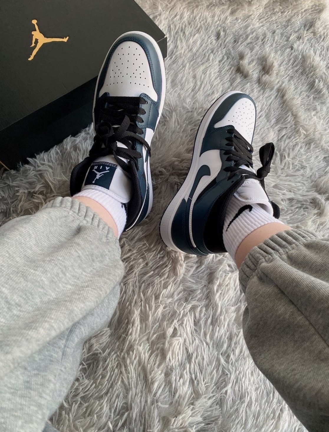 KTQ STORE ‧ Air Jordan 1 Mid "Obsidian" 黑曜石 554724-174