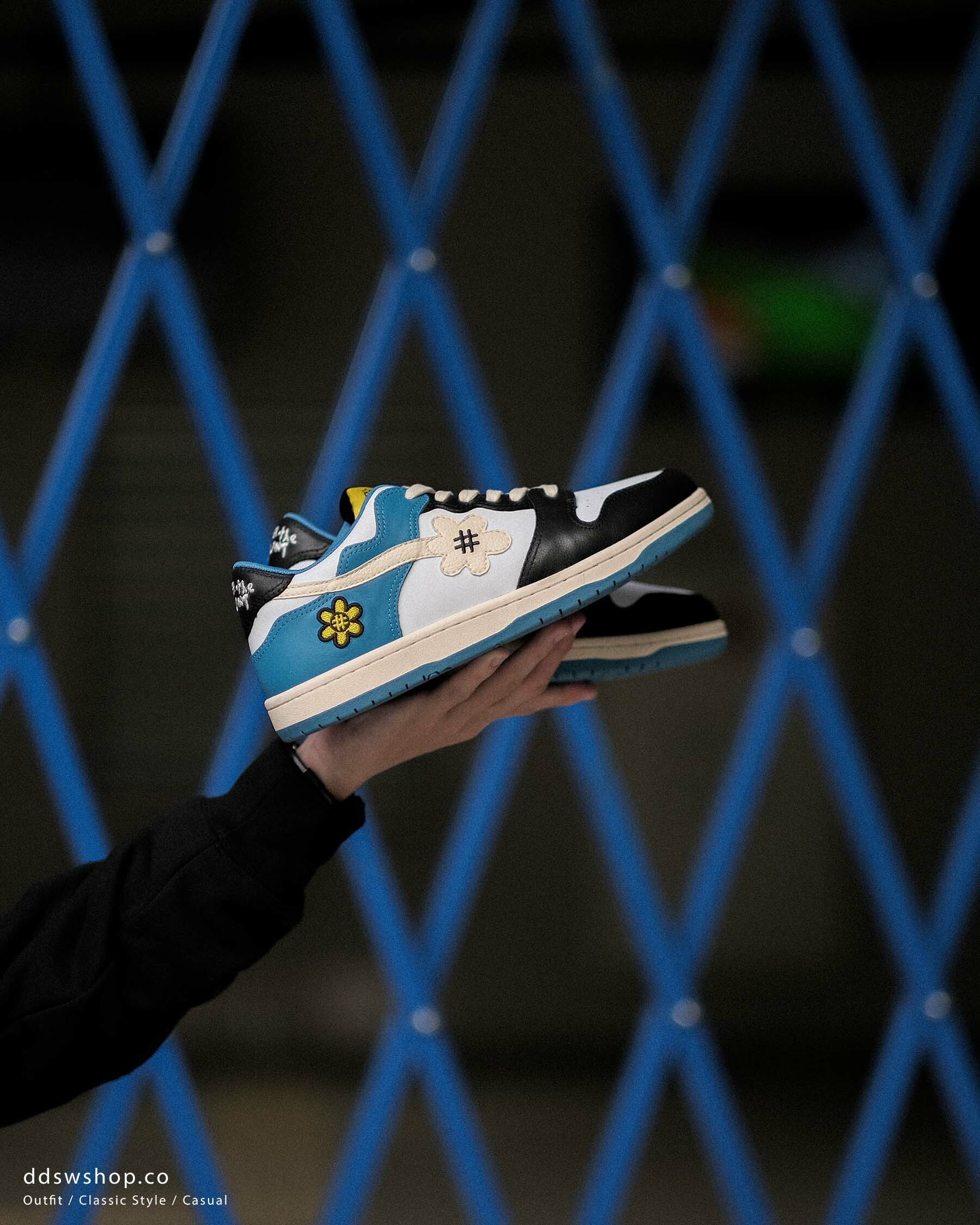 日本限定 Water The Plant "Thunder" 花花小倒勾 白黑藍