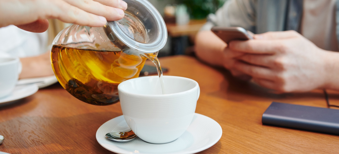 哪種茶的咖啡因含量最高？6 大原因影響茶葉的咖啡因含量！