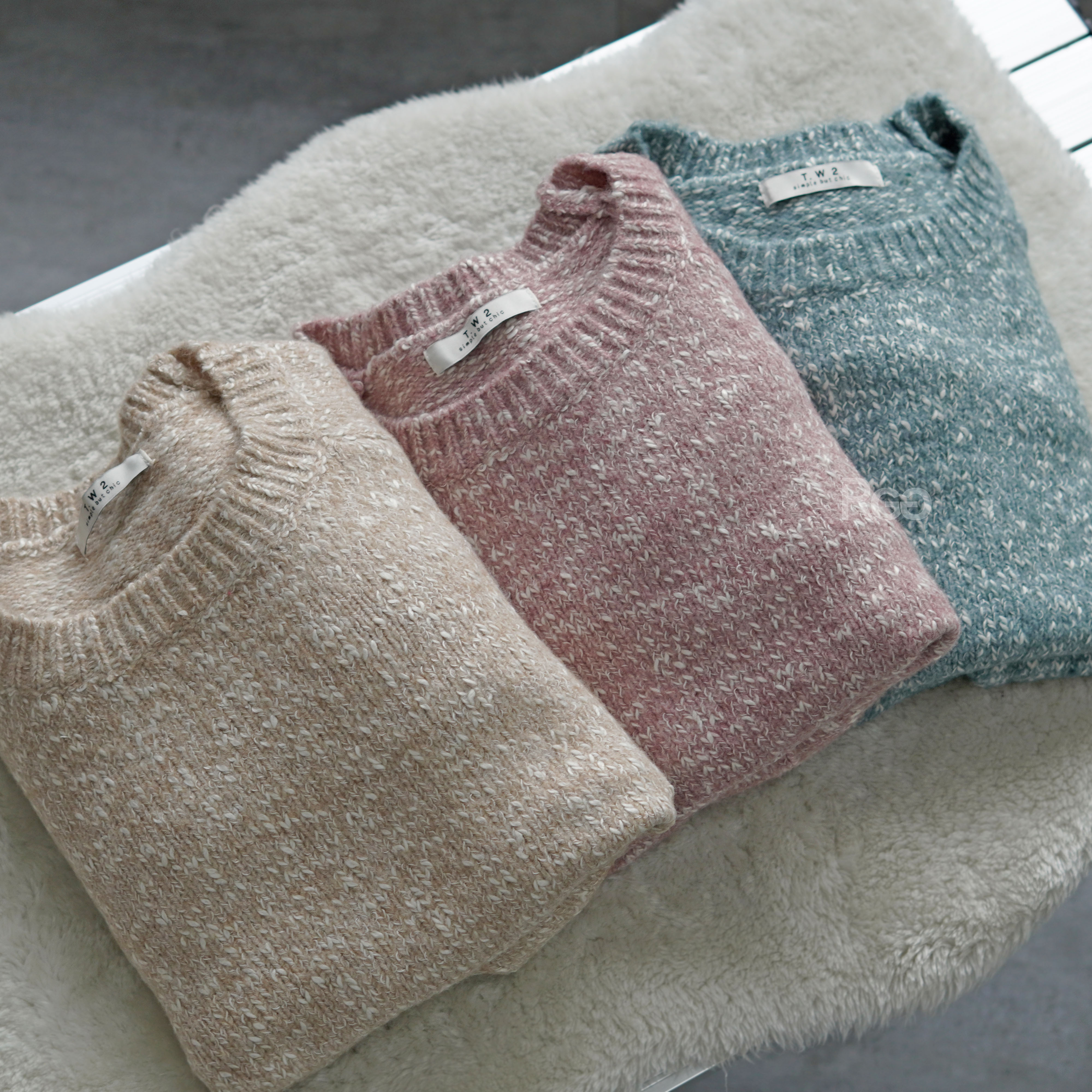 #8893 羊毛混色針織軟毛衣