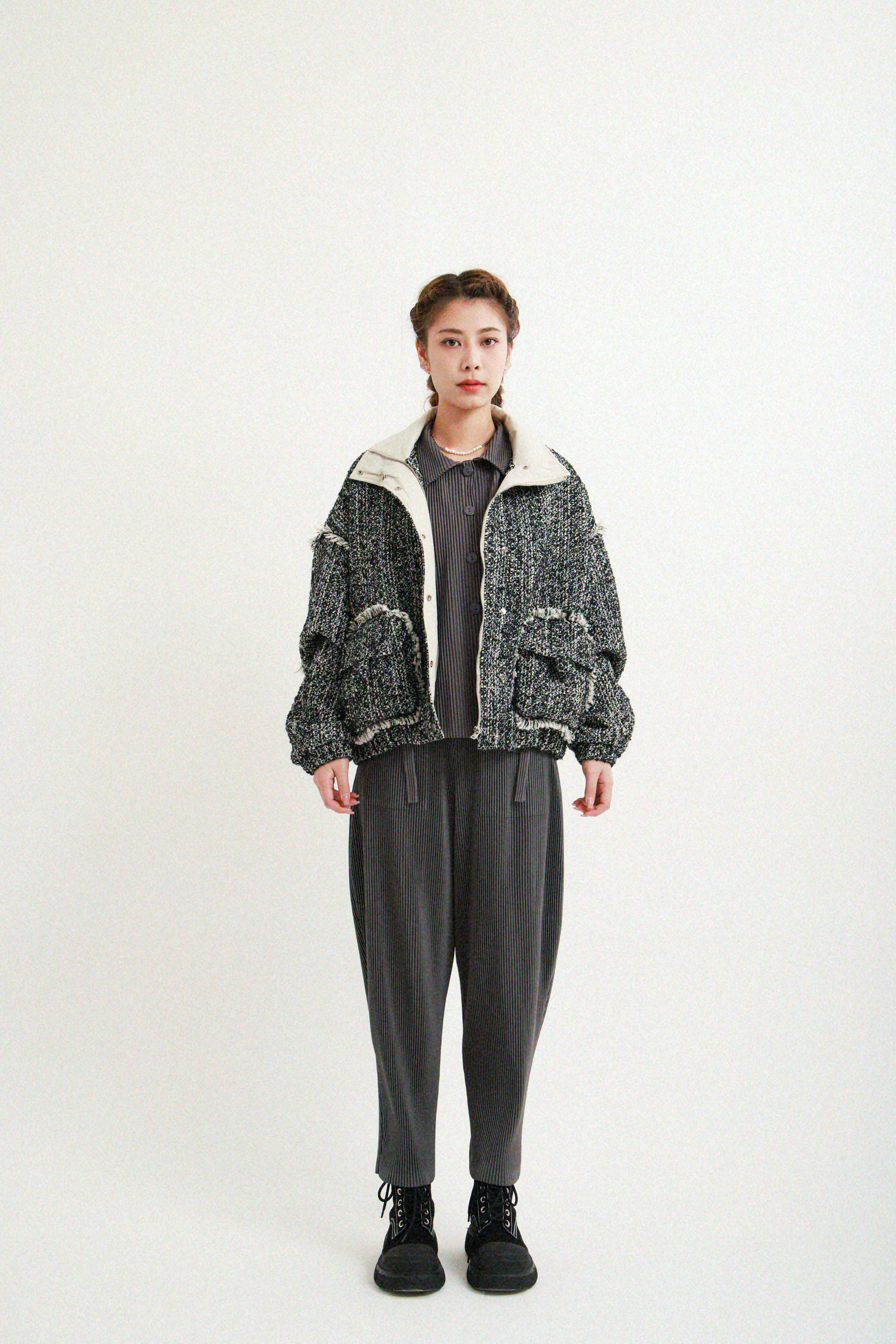 裝飾帶壓褶恤衫（現貨款式）