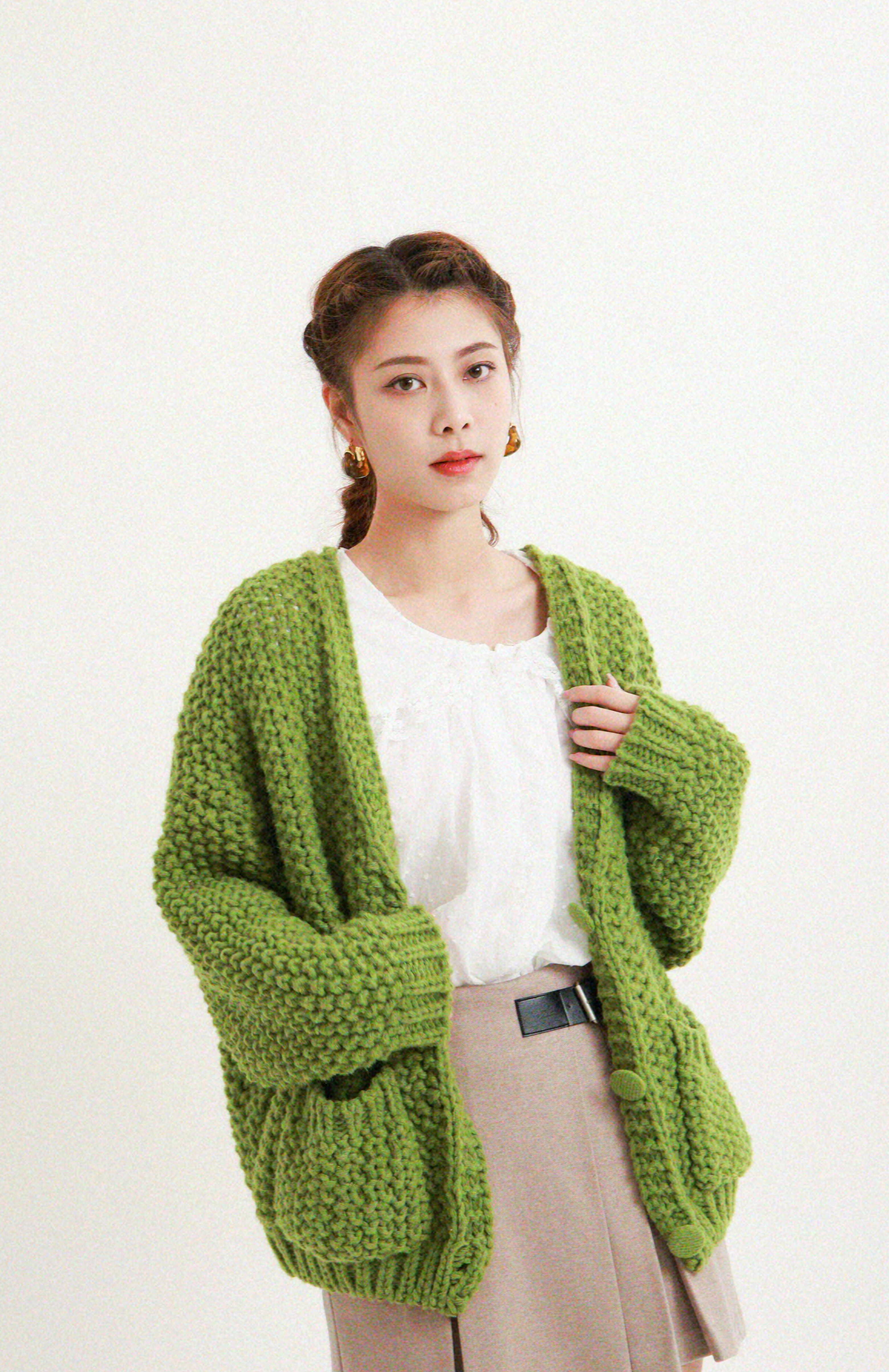 配色鈕粗冷大cardigan（現貨款式）