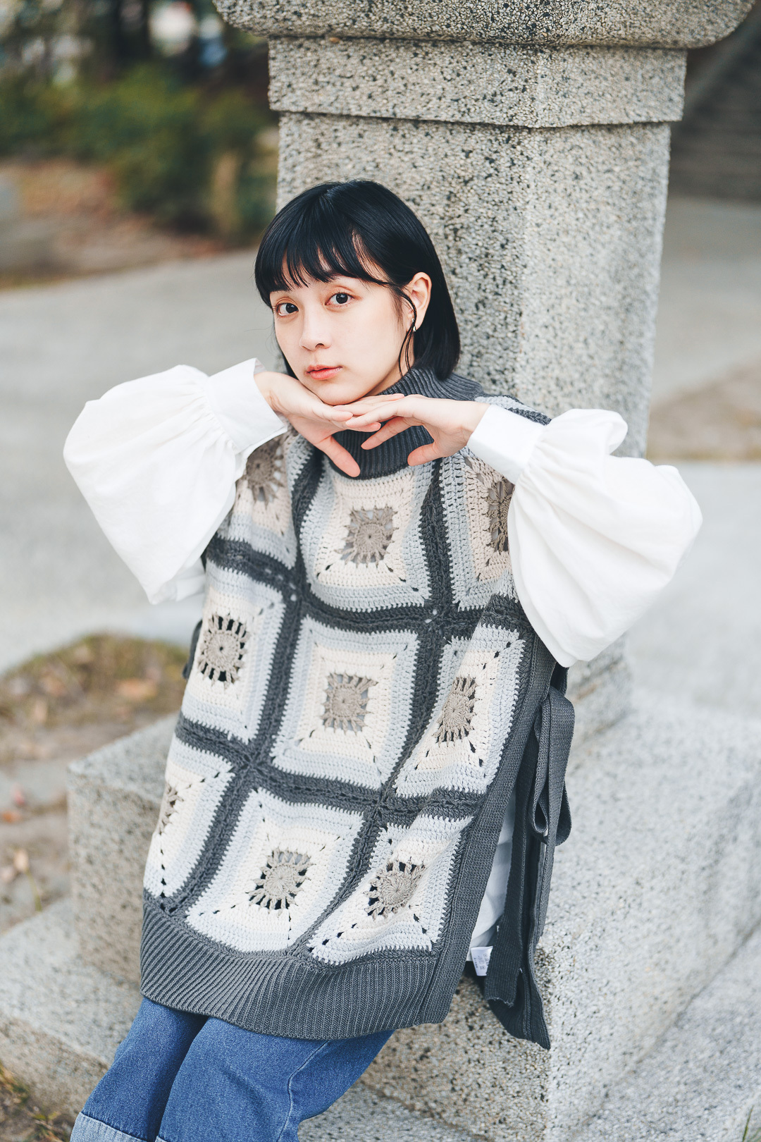 雲朵擁抱！提花鉤織綁帶背心(兩色-灰)