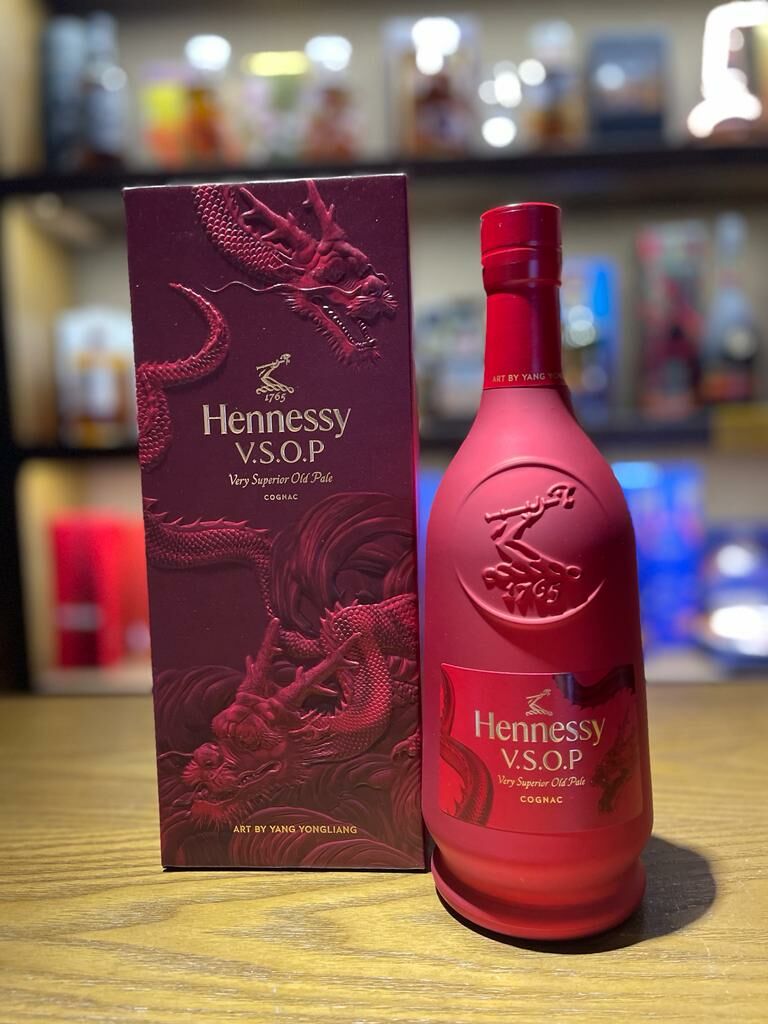 Hennessy 軒尼詩 V.S.O.P 2024 龍年限量版禮盒700ml