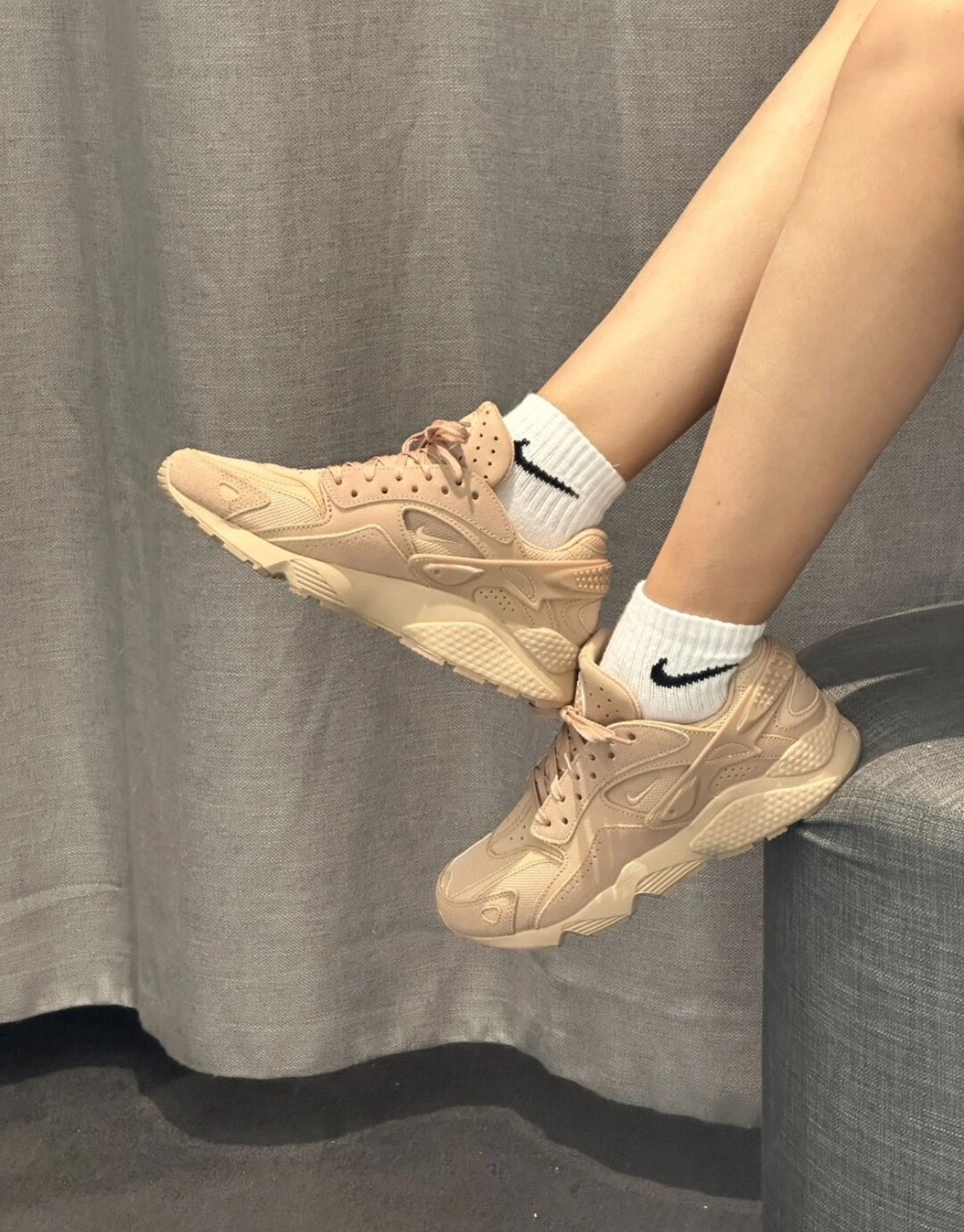 KTQ STORE ‧ Nike Air Huarache Runner 奶茶 DZ3306-200