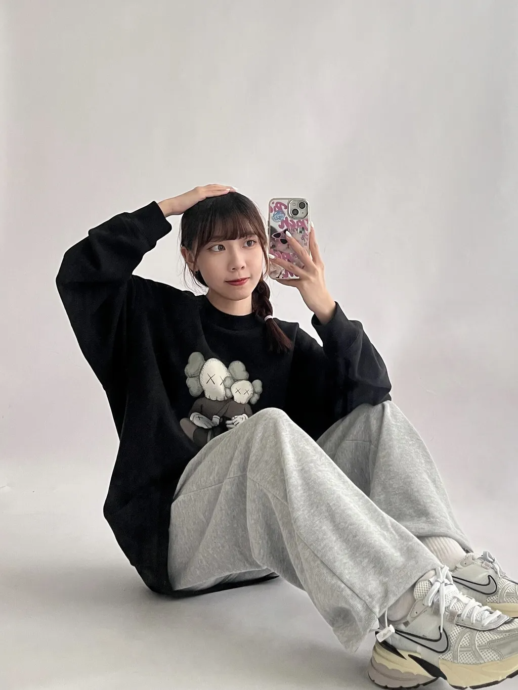 Kaws Uniqlo 2023ss 長袖衛衣 黑色 男女尺寸