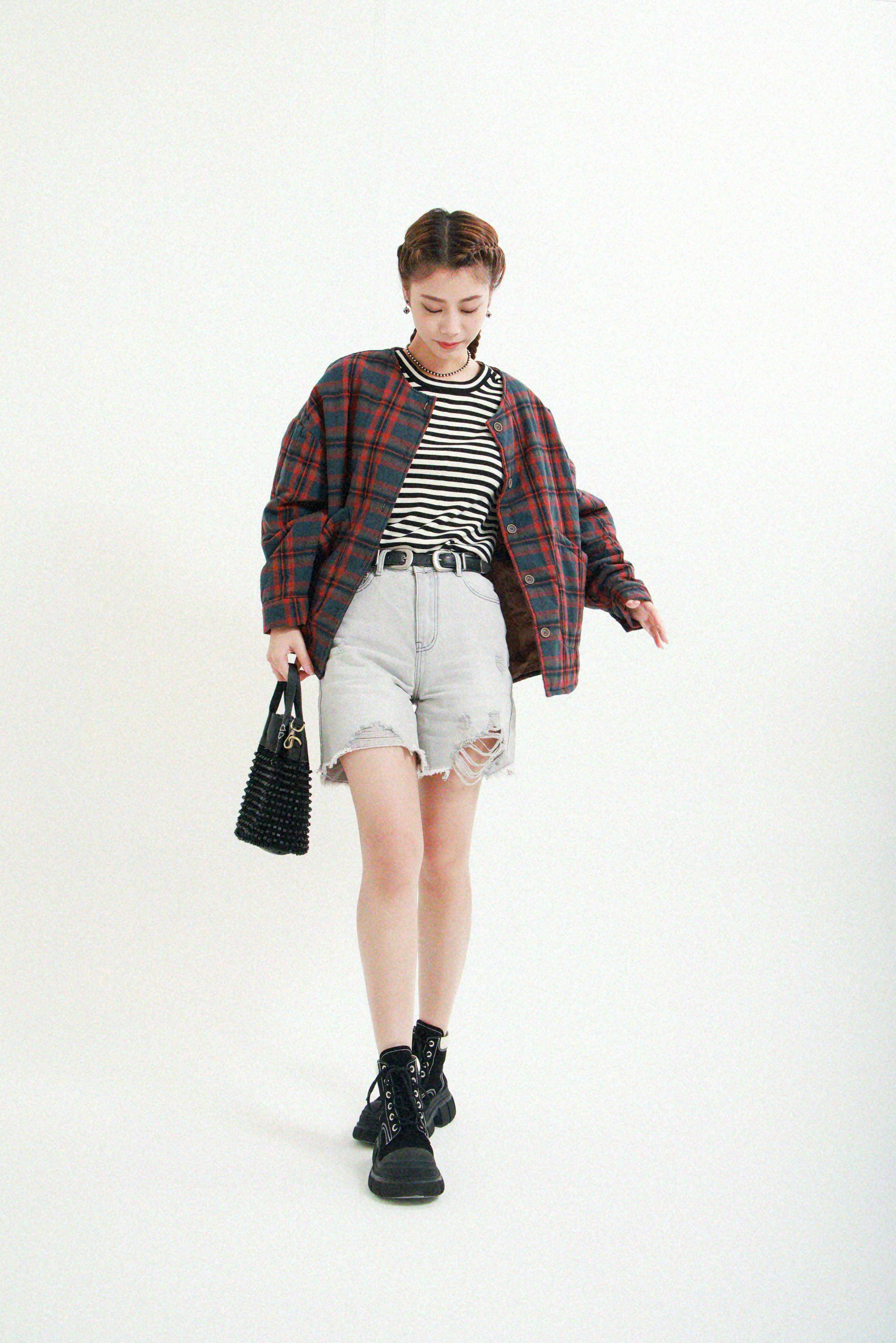 爛腳洗水牛仔短褲（現貨款式）