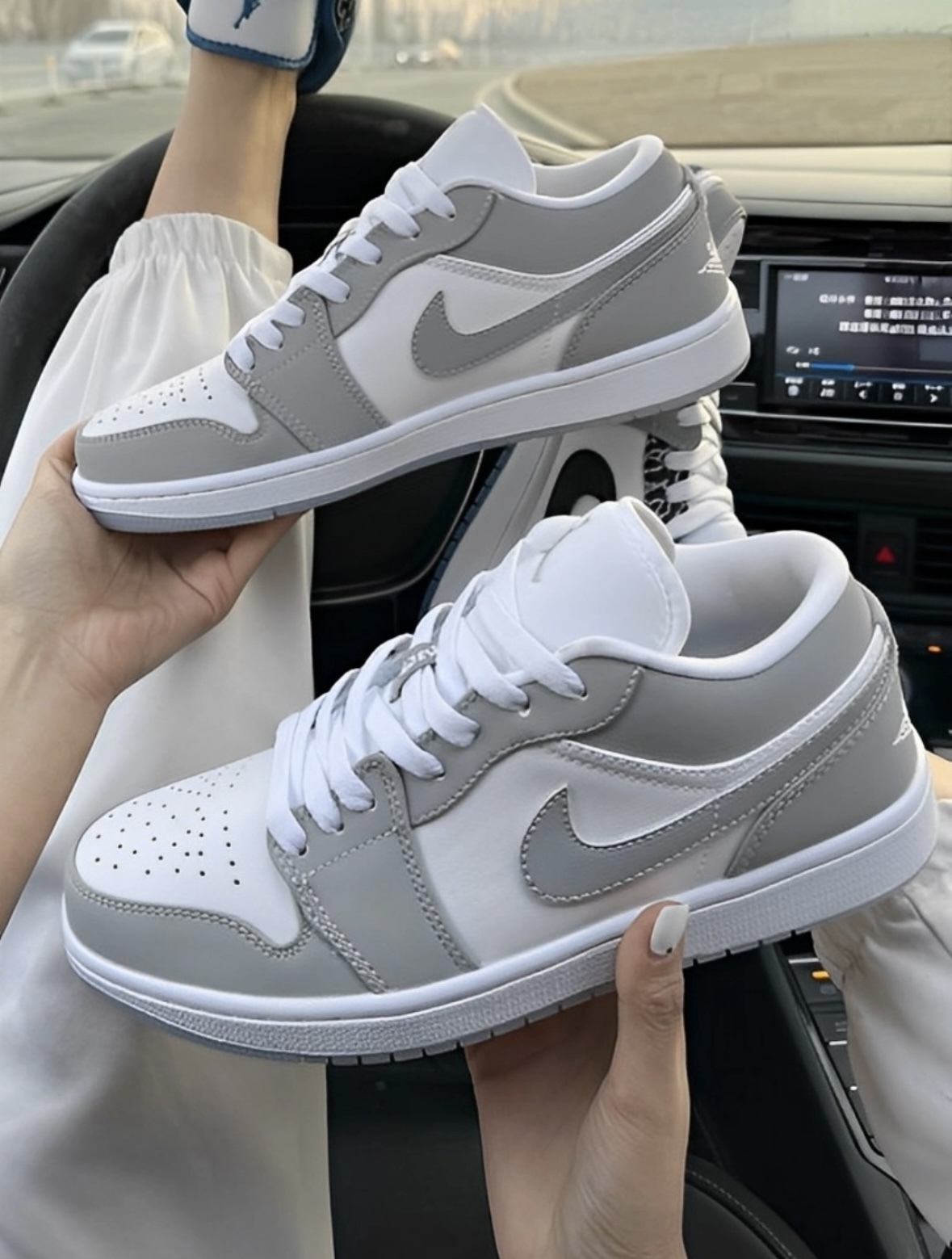 Nike Jordan 1 Low 灰白色 小Dior 麂皮 冰藍底 女款 DC0774-105/預購