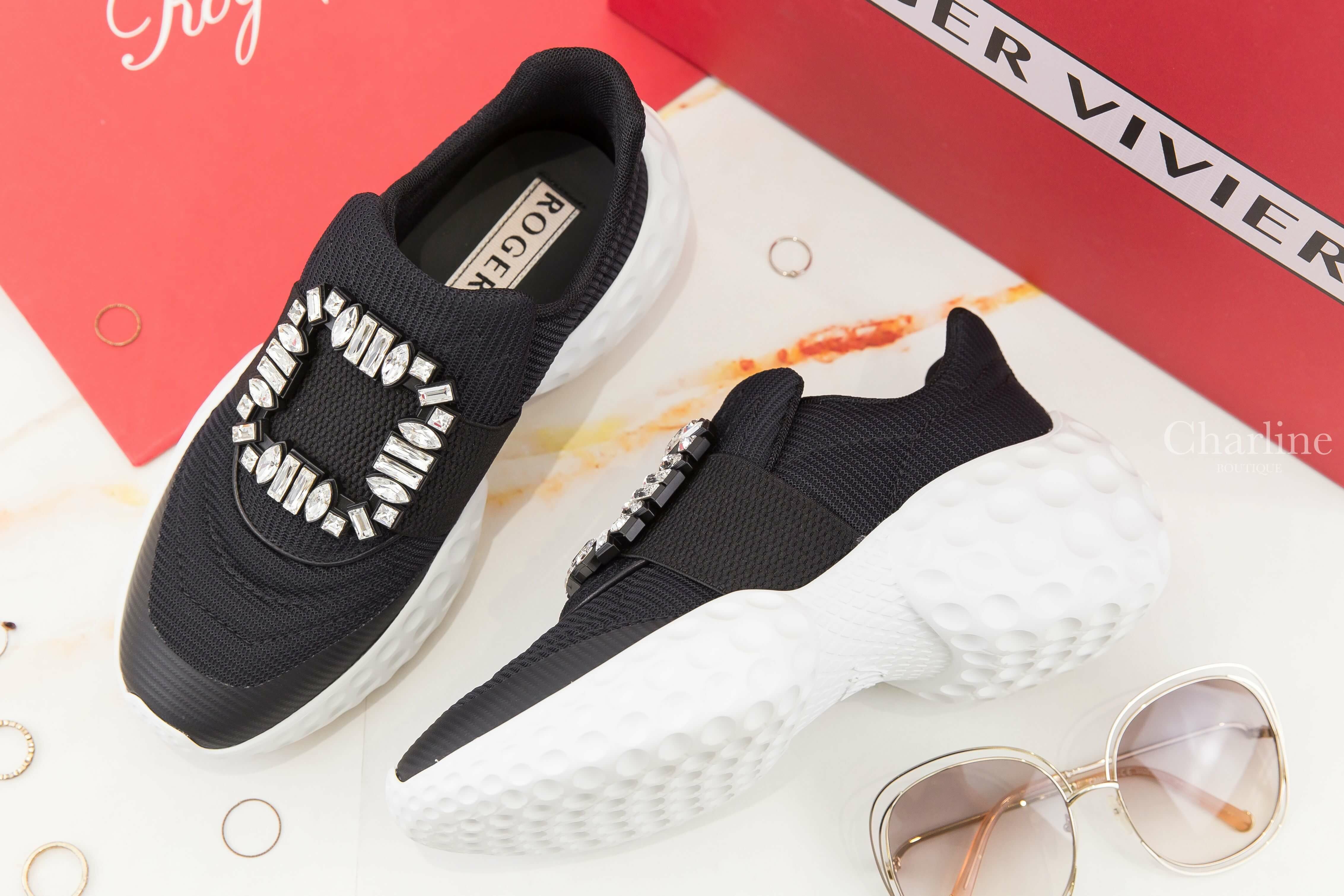 Roger Vivier Viv' Run Light Strass Buckle Sneakers In Fabrics 黑色水晶方釦太空棉運動鞋-Charline Boutique 精品代購