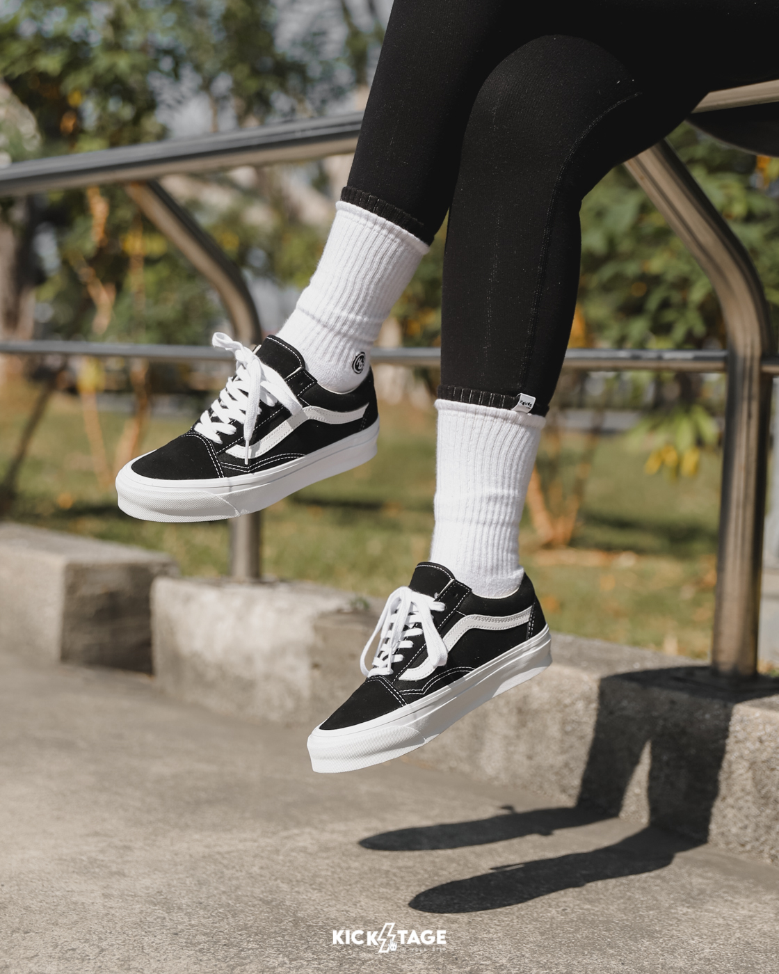 <特價商品，不退換>VANS OLD SKOOL 36 LX 黑白 經典款 基本款 麂皮 休閒 板鞋【VN000CQDBA21】