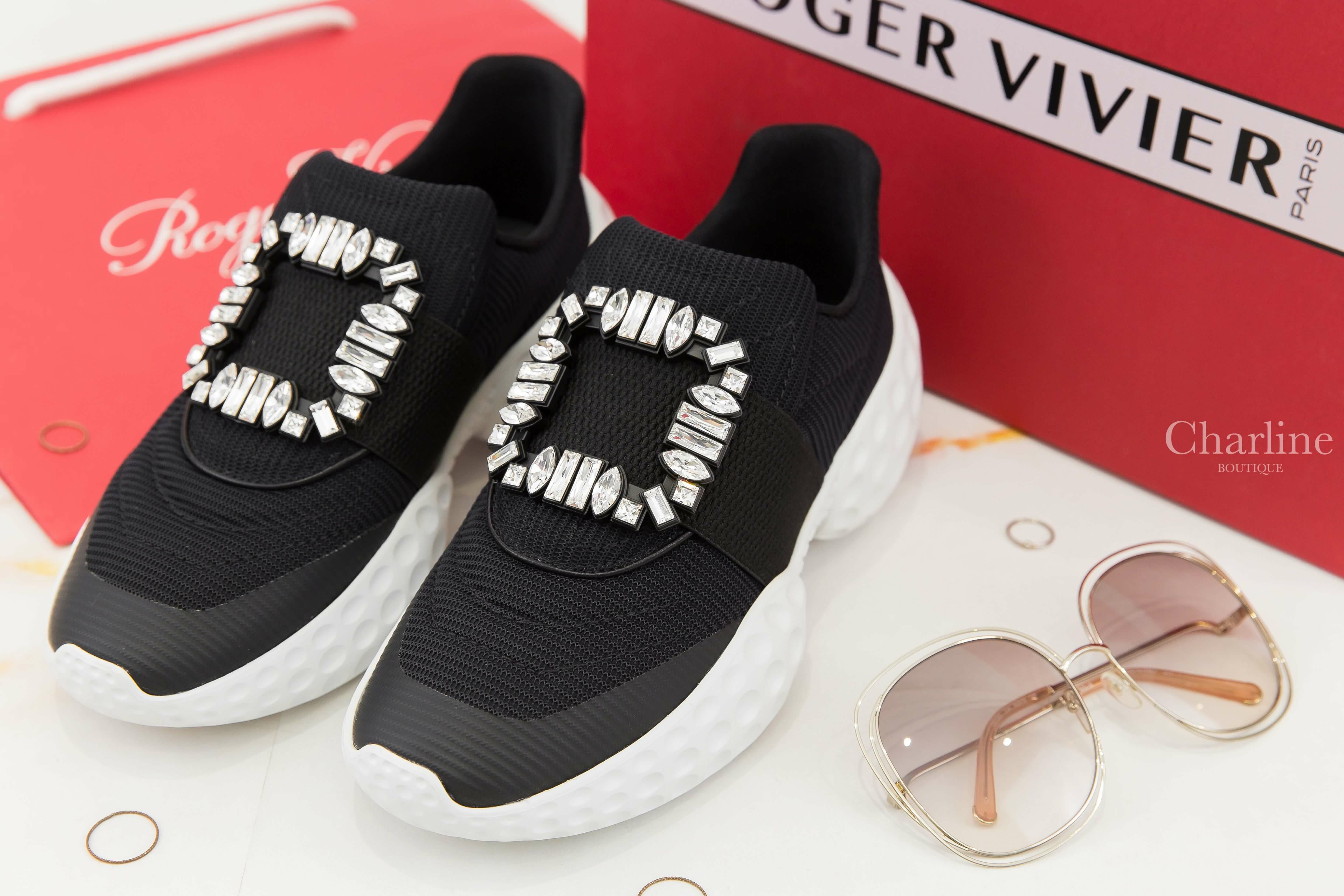 Roger Vivier Viv' Run Light Strass Buckle Sneakers In Fabrics 黑色水晶方釦太空棉運動鞋-Charline Boutique 精品代購
