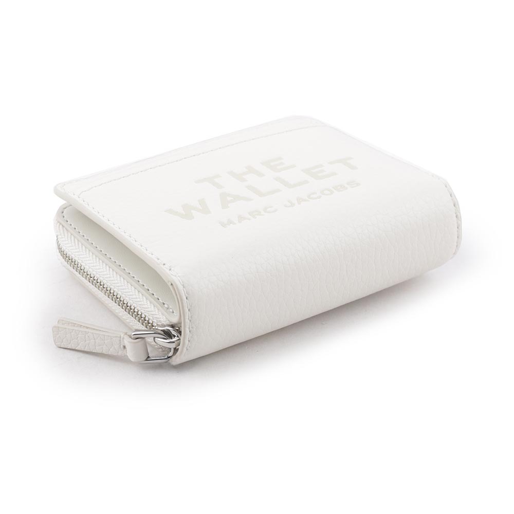 【MARC JACOBS】壓印標誌對開暗釦二折迷你短夾(棉花白) 2R3SMP044S10 137